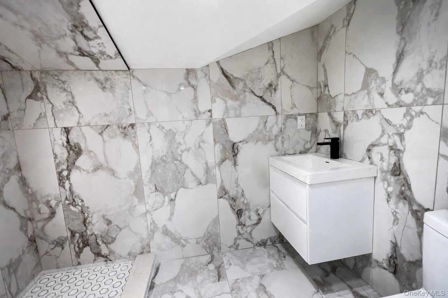 80-27 213th Street, New York, NY, 5 Bedrooms Bedrooms, 10 Rooms Rooms,4 BathroomsBathrooms,Residential,For Rent,213th,0,1020874 80-27 213th Street, New York, NY, 5 Bedrooms Bedrooms, 10 Rooms Rooms,4 BathroomsBathrooms,Residential,For Rent,213th,0,1020874
