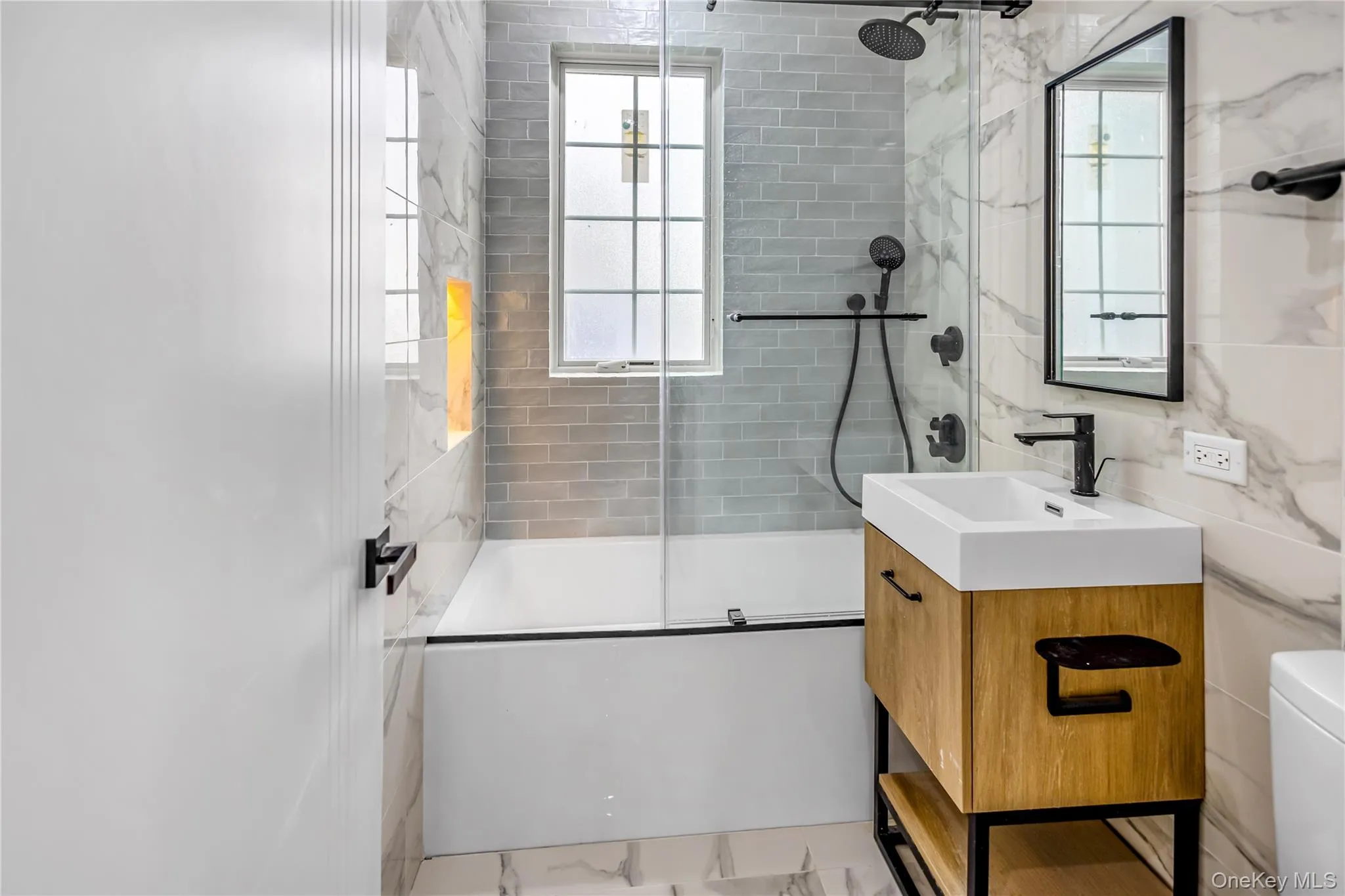 80-27 213th Street, New York, NY, 5 Bedrooms Bedrooms, 10 Rooms Rooms,4 BathroomsBathrooms,Residential,For Rent,213th,0,1020874 80-27 213th Street, New York, NY, 5 Bedrooms Bedrooms, 10 Rooms Rooms,4 BathroomsBathrooms,Residential,For Rent,213th,0,1020874