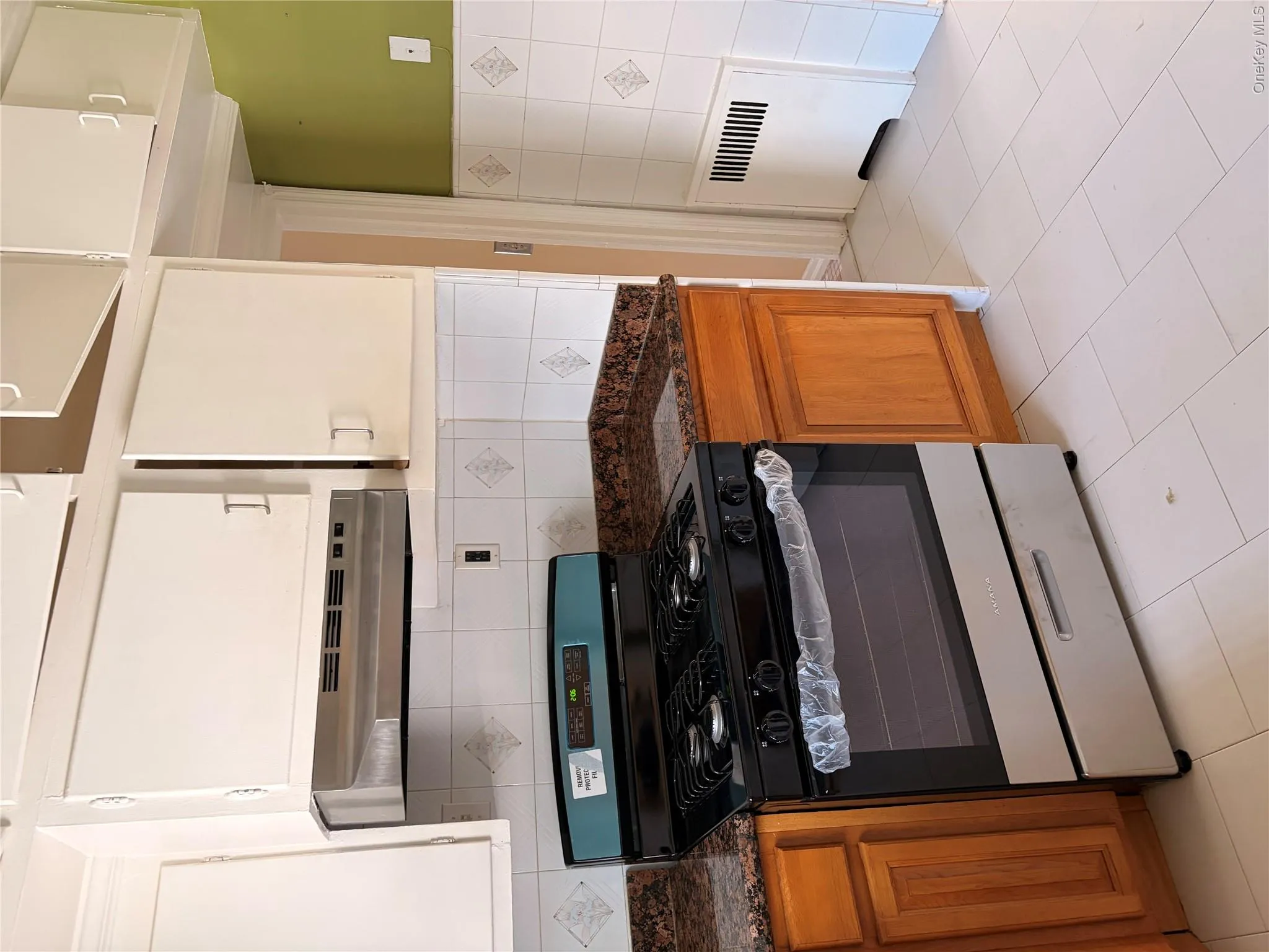 13511 122nd Place, New York, NY, 2 Bedrooms Bedrooms, 5 Rooms Rooms,1 BathroomBathrooms,Residential Lease,For Rent,122nd,0,1020878 13511 122nd Place, New York, NY, 2 Bedrooms Bedrooms, 5 Rooms Rooms,1 BathroomBathrooms,Residential Lease,For Rent,122nd,0,1020878