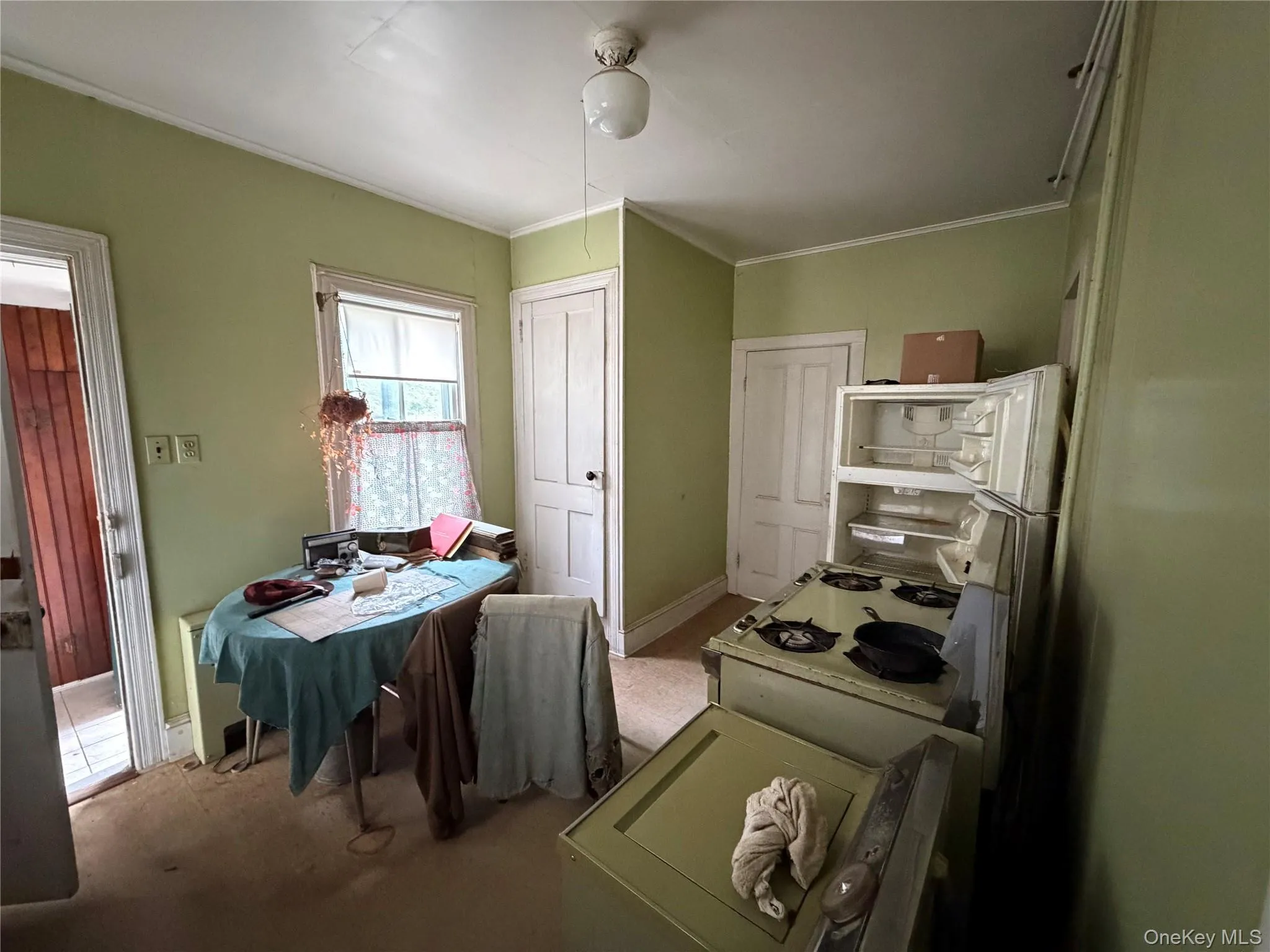 174 Railroad Avenue, Smithtown, NY, 3 Bedrooms Bedrooms, 5 Rooms Rooms,1 BathroomBathrooms,Residential,For Rent,Railroad,0,1020879 174 Railroad Avenue, Smithtown, NY, 3 Bedrooms Bedrooms, 5 Rooms Rooms,1 BathroomBathrooms,Residential,For Rent,Railroad,0,1020879