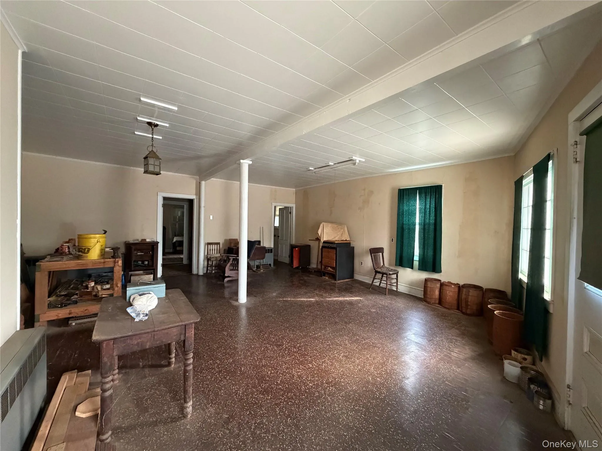 174 Railroad Avenue, Smithtown, NY, 3 Bedrooms Bedrooms, 5 Rooms Rooms,1 BathroomBathrooms,Residential,For Rent,Railroad,0,1020879 174 Railroad Avenue, Smithtown, NY, 3 Bedrooms Bedrooms, 5 Rooms Rooms,1 BathroomBathrooms,Residential,For Rent,Railroad,0,1020879