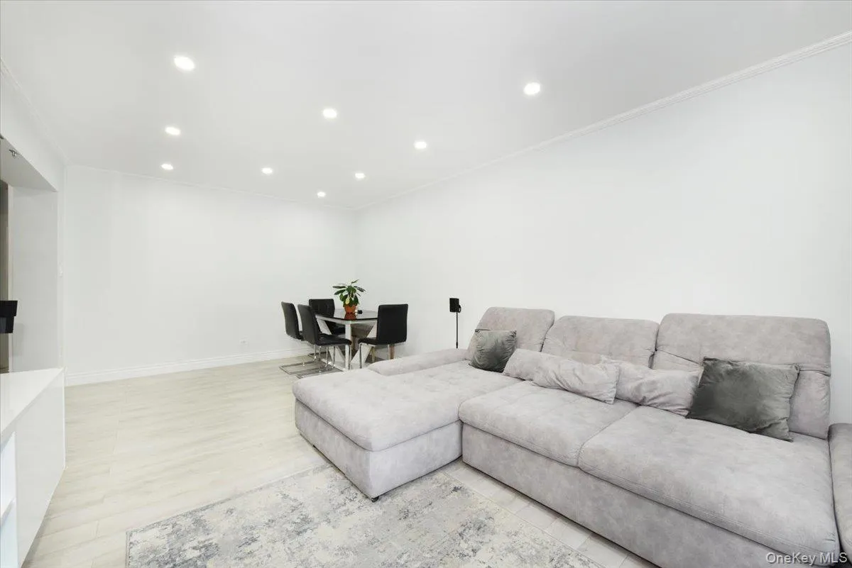2680 19th Street, New York, NY, 2 Bedrooms Bedrooms, 4 Rooms Rooms,1 BathroomBathrooms,Residential,For Rent,19th,0,1020883 2680 19th Street, New York, NY, 2 Bedrooms Bedrooms, 4 Rooms Rooms,1 BathroomBathrooms,Residential,For Rent,19th,0,1020883