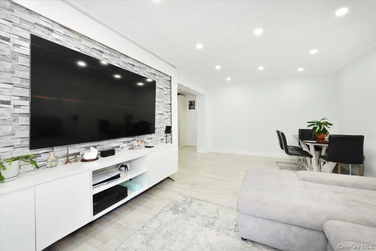 2680 19th Street, New York, NY, 2 Bedrooms Bedrooms, 4 Rooms Rooms,1 BathroomBathrooms,Residential,For Rent,19th,0,1020883 2680 19th Street, New York, NY, 2 Bedrooms Bedrooms, 4 Rooms Rooms,1 BathroomBathrooms,Residential,For Rent,19th,0,1020883