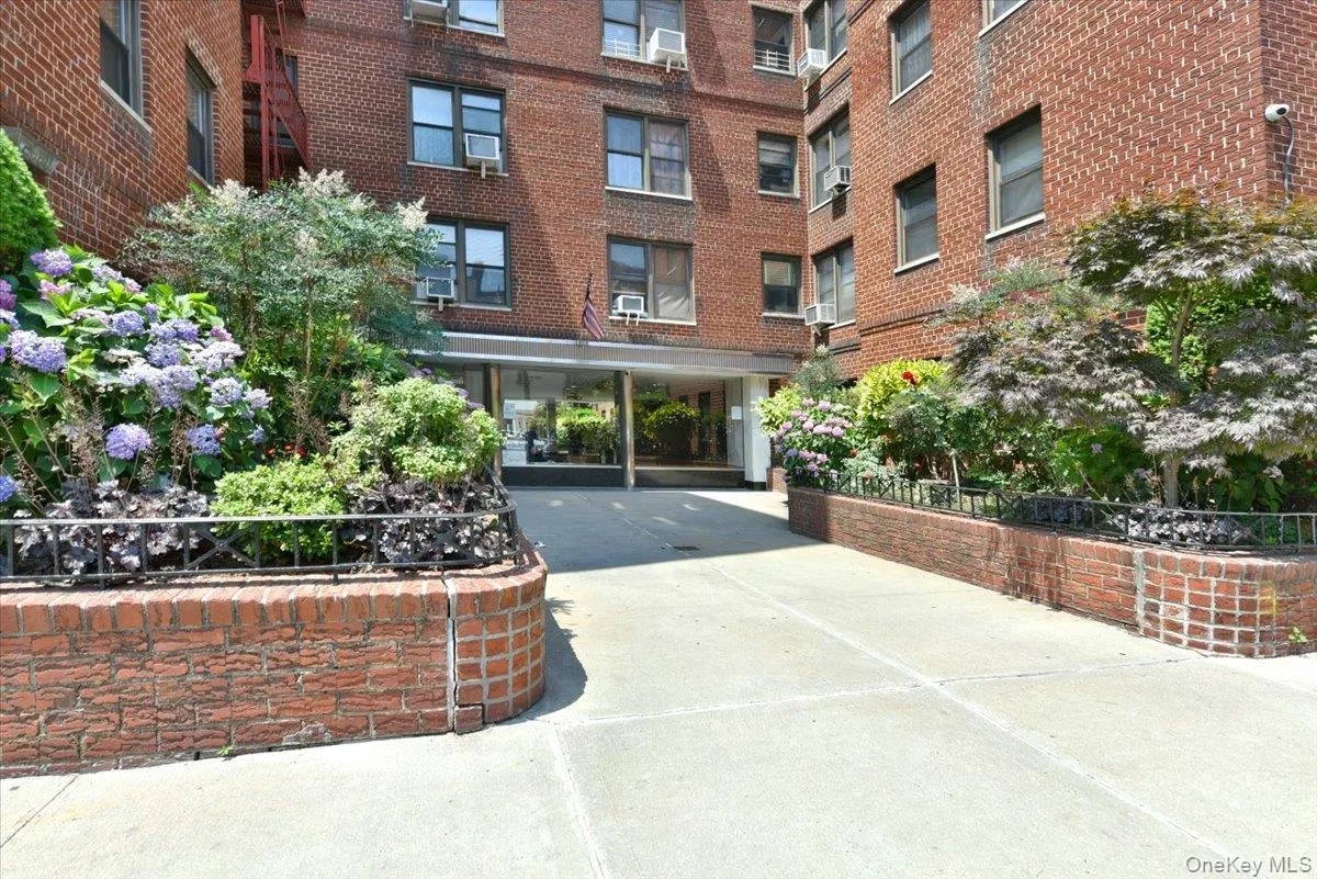 2680 19th Street, New York, NY, 2 Bedrooms Bedrooms, 4 Rooms Rooms,1 BathroomBathrooms,Residential,For Rent,19th,0,1020883 2680 19th Street, New York, NY, 2 Bedrooms Bedrooms, 4 Rooms Rooms,1 BathroomBathrooms,Residential,For Rent,19th,0,1020883