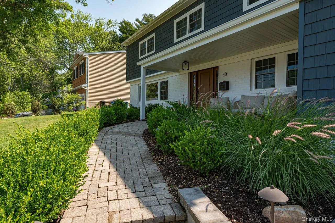 30 Harriet Lane, Huntington, NY, 4 Bedrooms Bedrooms, 8 Rooms Rooms,2 BathroomsBathrooms,Residential,For Rent,Harriet,0,1020889 30 Harriet Lane, Huntington, NY, 4 Bedrooms Bedrooms, 8 Rooms Rooms,2 BathroomsBathrooms,Residential,For Rent,Harriet,0,1020889