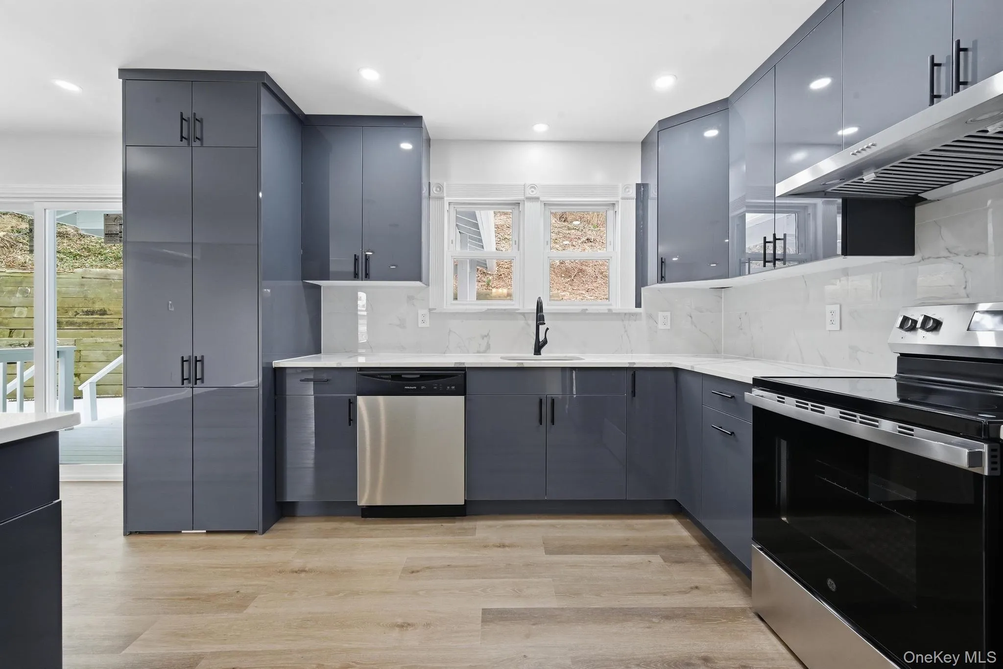 9 Harmony Lane, Glen Cove, NY, 6 Bedrooms Bedrooms, 9 Rooms Rooms,2 BathroomsBathrooms,Residential,For Rent,Harmony,0,1020891 9 Harmony Lane, Glen Cove, NY, 6 Bedrooms Bedrooms, 9 Rooms Rooms,2 BathroomsBathrooms,Residential,For Rent,Harmony,0,1020891