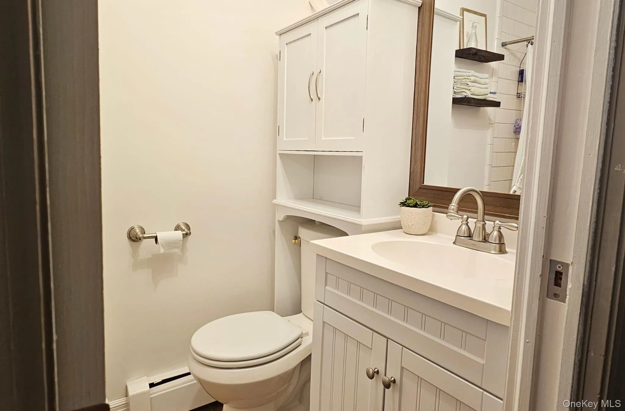 26 Reservoir Road, Lloyd, New York 12528, 3 Bedrooms Bedrooms, 9 Rooms Rooms,2 BathroomsBathrooms,Residential,For Rent,Reservoir,0,1020902 26 Reservoir Road, Lloyd, New York 12528, 3 Bedrooms Bedrooms, 9 Rooms Rooms,2 BathroomsBathrooms,Residential,For Rent,Reservoir,0,1020902