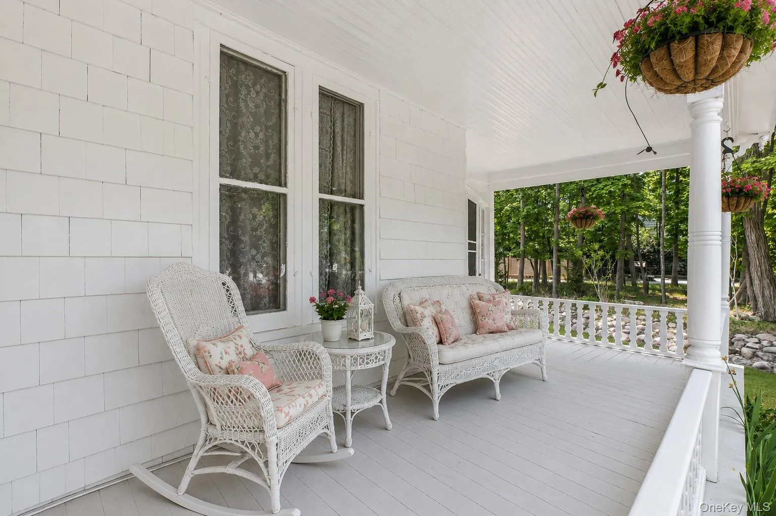 430 Montauk Highway, Brookhaven, NY, 5 Bedrooms Bedrooms, 11 Rooms Rooms,3 BathroomsBathrooms,Residential,For Rent,Montauk,0,1020923 430 Montauk Highway, Brookhaven, NY, 5 Bedrooms Bedrooms, 11 Rooms Rooms,3 BathroomsBathrooms,Residential,For Rent,Montauk,0,1020923