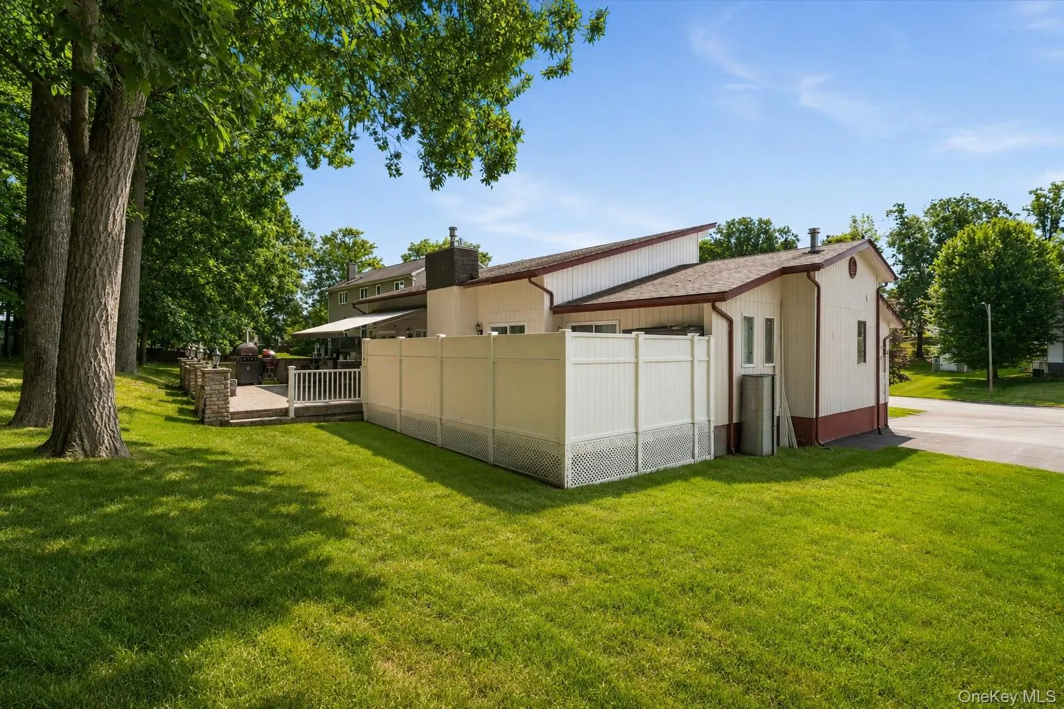 19 Davidge Road, Middletown, NY, 4 Bedrooms Bedrooms, 10 Rooms Rooms,3 BathroomsBathrooms,Residential,For Rent,Davidge,0,1020924 19 Davidge Road, Middletown, NY, 4 Bedrooms Bedrooms, 10 Rooms Rooms,3 BathroomsBathrooms,Residential,For Rent,Davidge,0,1020924