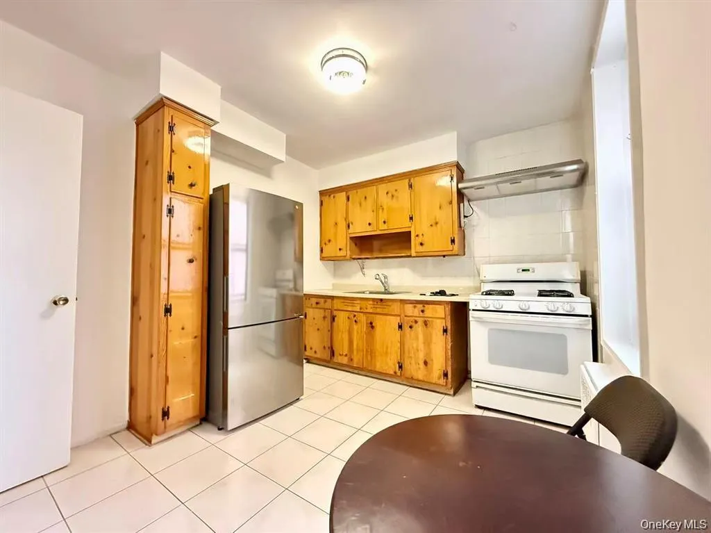 38-15 149 Street, New York, NY, 1 Bedroom Bedrooms, 4 Rooms Rooms,1 BathroomBathrooms,Residential,For Rent,149,0,1020925 38-15 149 Street, New York, NY, 1 Bedroom Bedrooms, 4 Rooms Rooms,1 BathroomBathrooms,Residential,For Rent,149,0,1020925