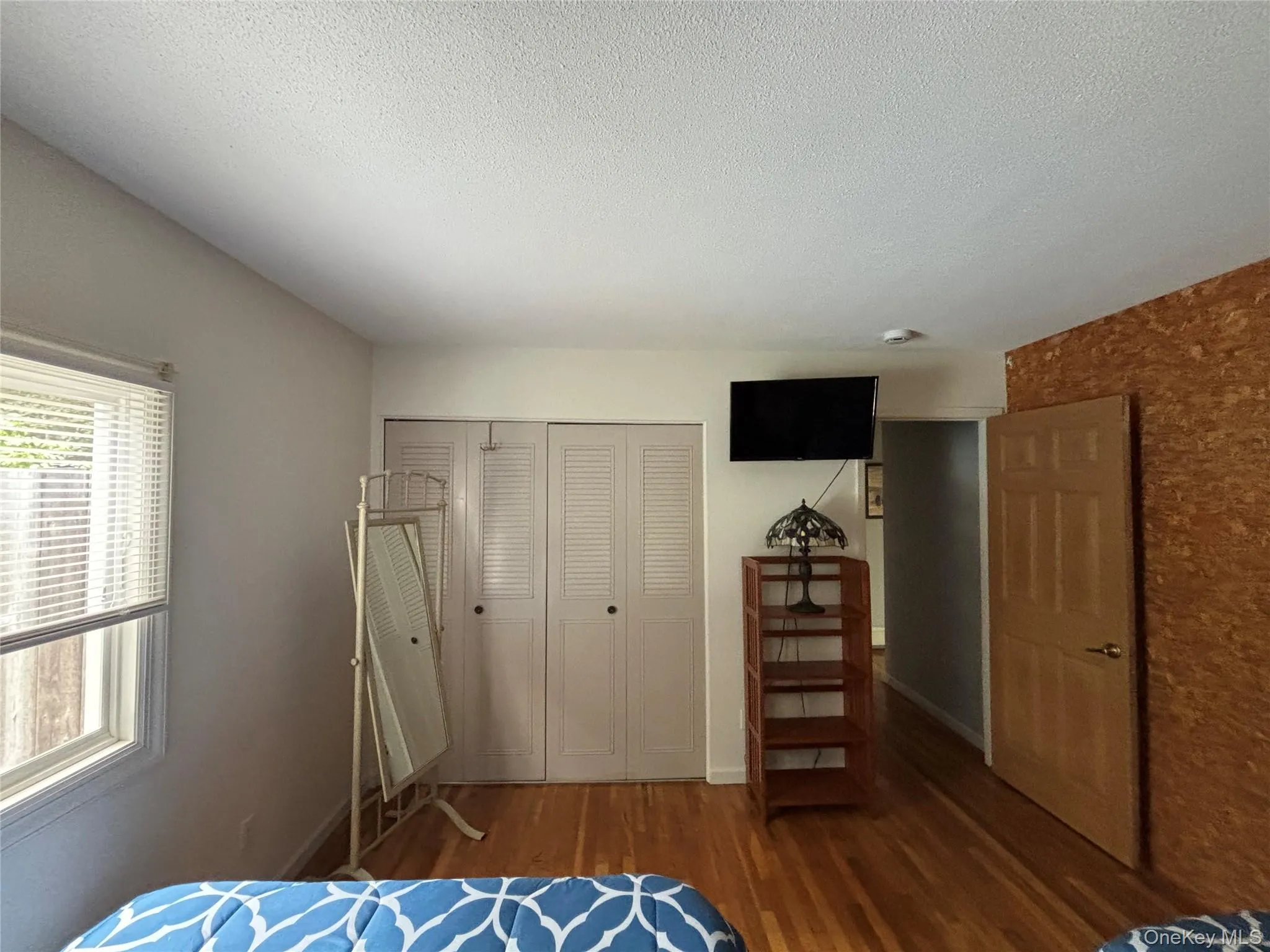 First Floor bedroom #2Full Bed, Closet, Dresser, Mirror, Smart TV , A/C Unit First Floor bedroom #2Full Bed, Closet, Dresser, Mirror, Smart TV , A/C Unit