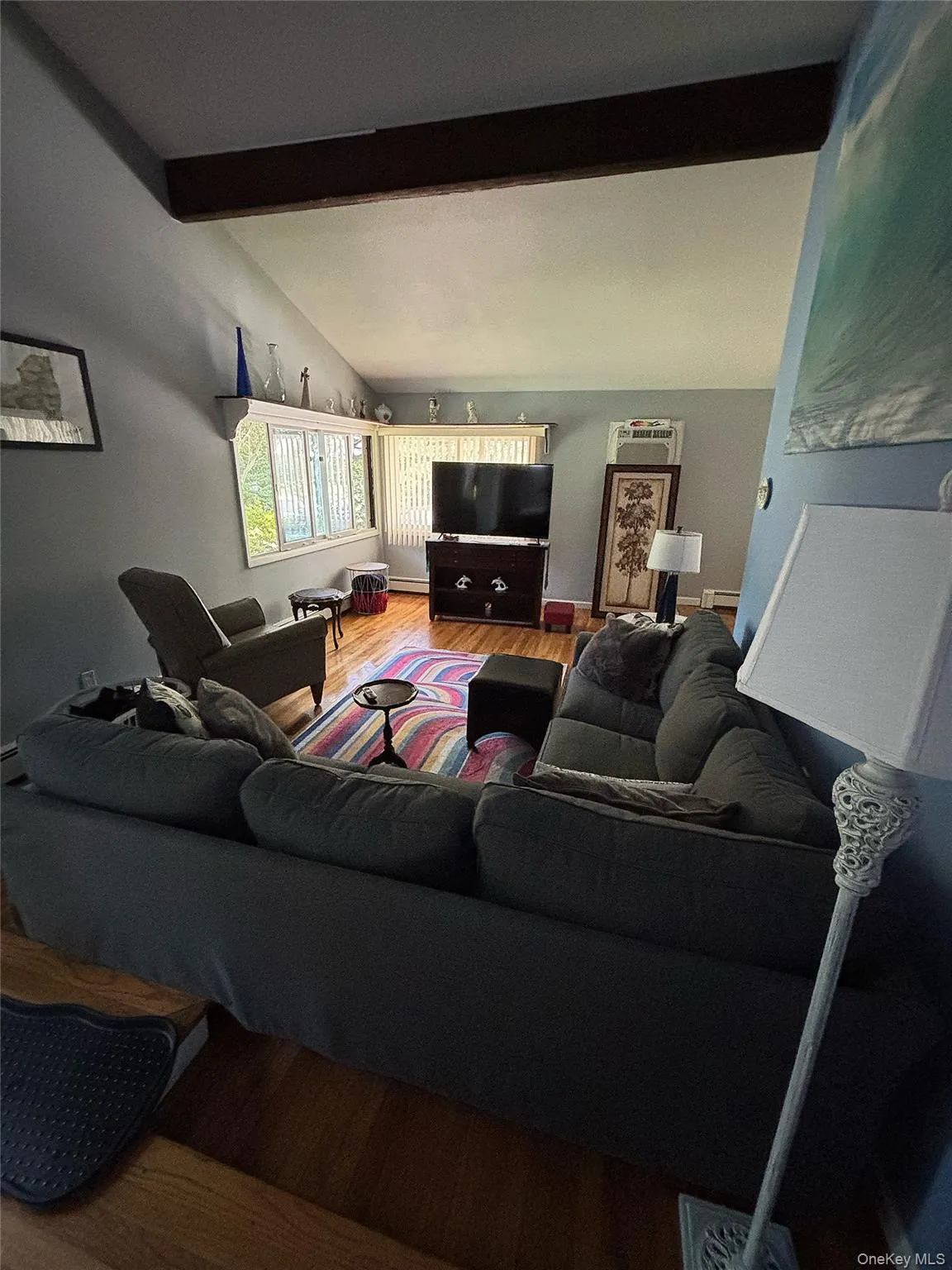 Front Living Room - Vaulted Ceilings, Hardwood Floors Front Living Room - Vaulted Ceilings, Hardwood Floors