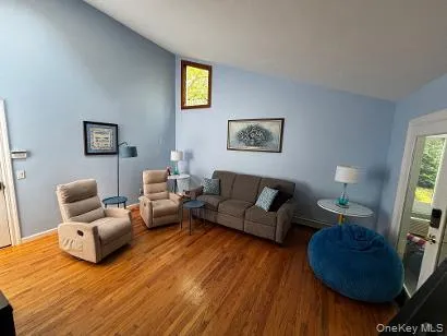 17 Columbine Avenue, Southampton, NY, 4 Bedrooms Bedrooms, 11 Rooms Rooms,3 BathroomsBathrooms,Residential Lease,For Rent,Columbine,0,1020927 17 Columbine Avenue, Southampton, NY, 4 Bedrooms Bedrooms, 11 Rooms Rooms,3 BathroomsBathrooms,Residential Lease,For Rent,Columbine,0,1020927