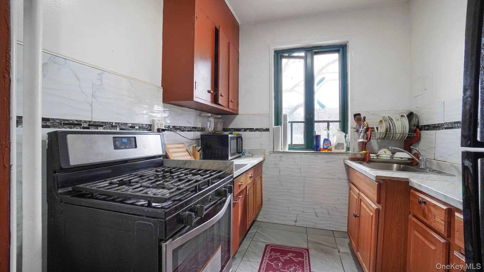 2049 Mc Graw Avenue, New York, NY, 1 Bedroom Bedrooms, 4 Rooms Rooms,1 BathroomBathrooms,Residential,For Rent,Mc Graw,0,1020933 2049 Mc Graw Avenue, New York, NY, 1 Bedroom Bedrooms, 4 Rooms Rooms,1 BathroomBathrooms,Residential,For Rent,Mc Graw,0,1020933