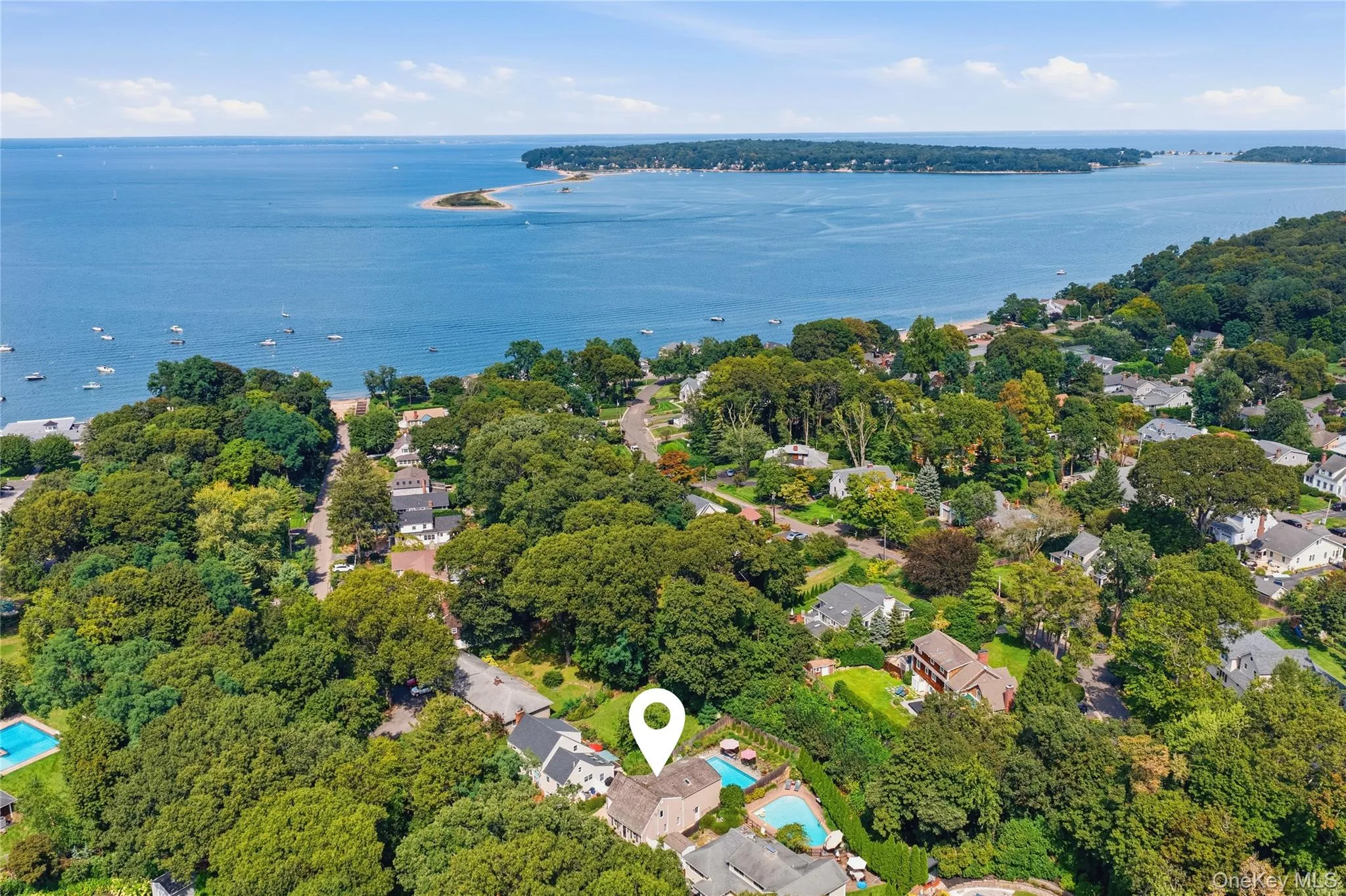 Aerial with proximity to Huntington Bay Aerial with proximity to Huntington Bay