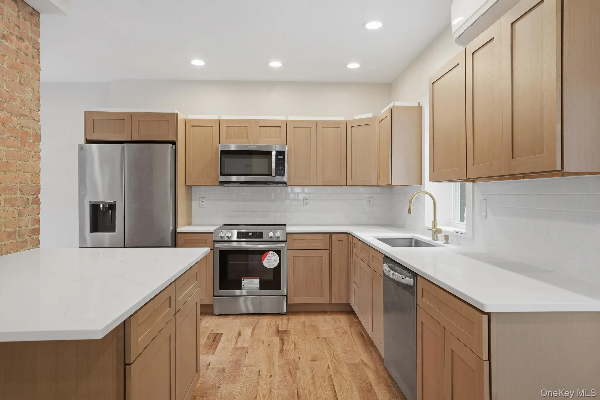 10 Robinson Street, Beacon, NY, 3 Bedrooms Bedrooms, 10 Rooms Rooms,3 BathroomsBathrooms,Residential,For Rent,Robinson,0,1020939 10 Robinson Street, Beacon, NY, 3 Bedrooms Bedrooms, 10 Rooms Rooms,3 BathroomsBathrooms,Residential,For Rent,Robinson,0,1020939