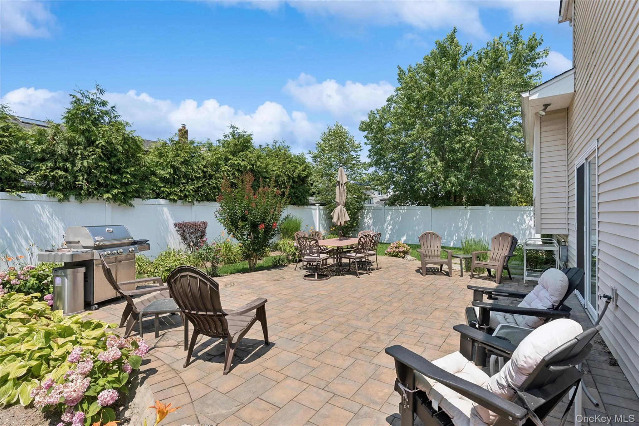 2687 Karen Street, Hempstead, NY, 4 Bedrooms Bedrooms, 9 Rooms Rooms,2 BathroomsBathrooms,Residential,For Rent,Karen,0,1020943 2687 Karen Street, Hempstead, NY, 4 Bedrooms Bedrooms, 9 Rooms Rooms,2 BathroomsBathrooms,Residential,For Rent,Karen,0,1020943