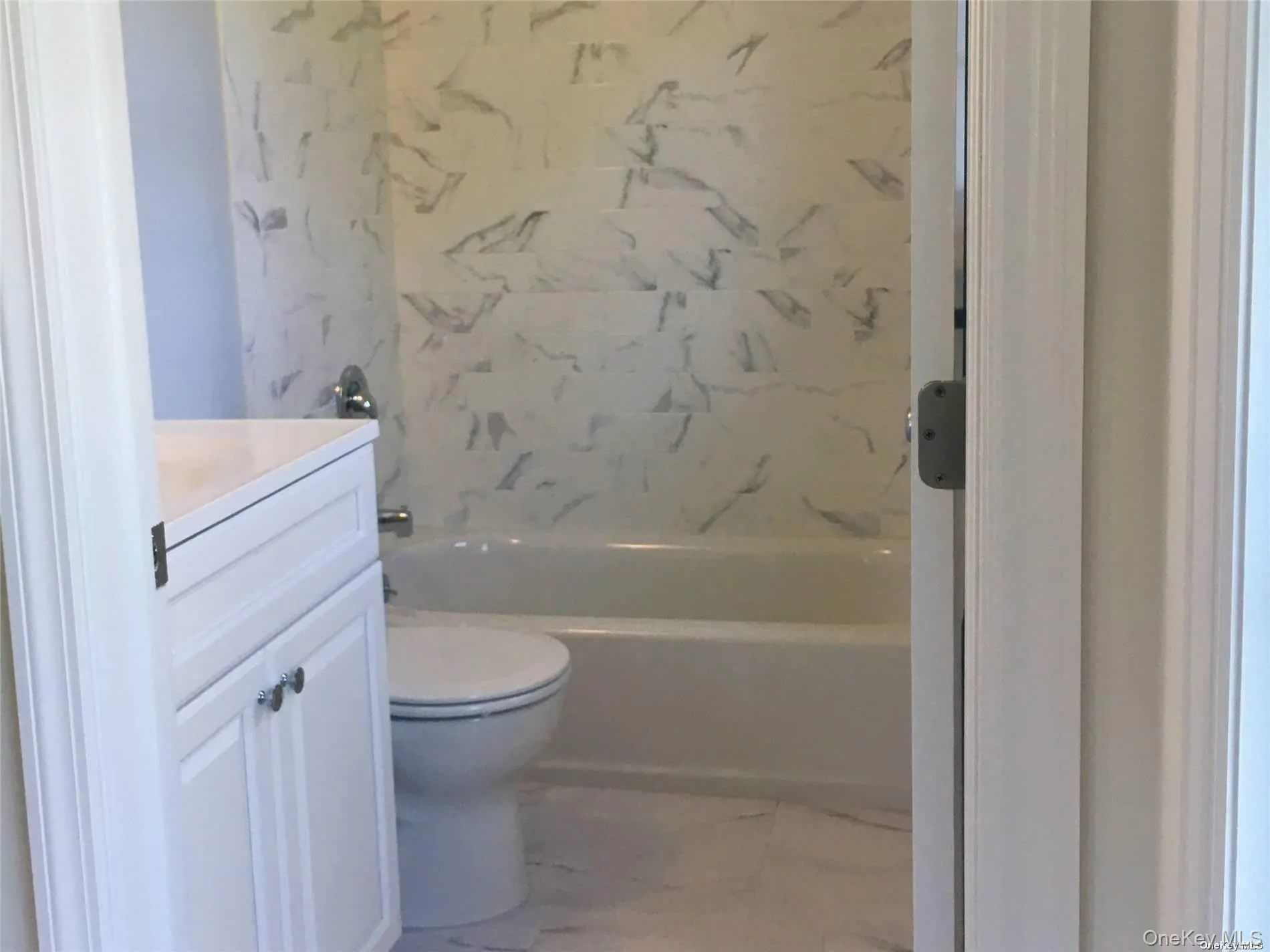 8 Melville Road, Huntington, NY, 4 Bedrooms Bedrooms, 7 Rooms Rooms,2 BathroomsBathrooms,Residential Lease,For Rent,Melville,0,1020952 8 Melville Road, Huntington, NY, 4 Bedrooms Bedrooms, 7 Rooms Rooms,2 BathroomsBathrooms,Residential Lease,For Rent,Melville,0,1020952