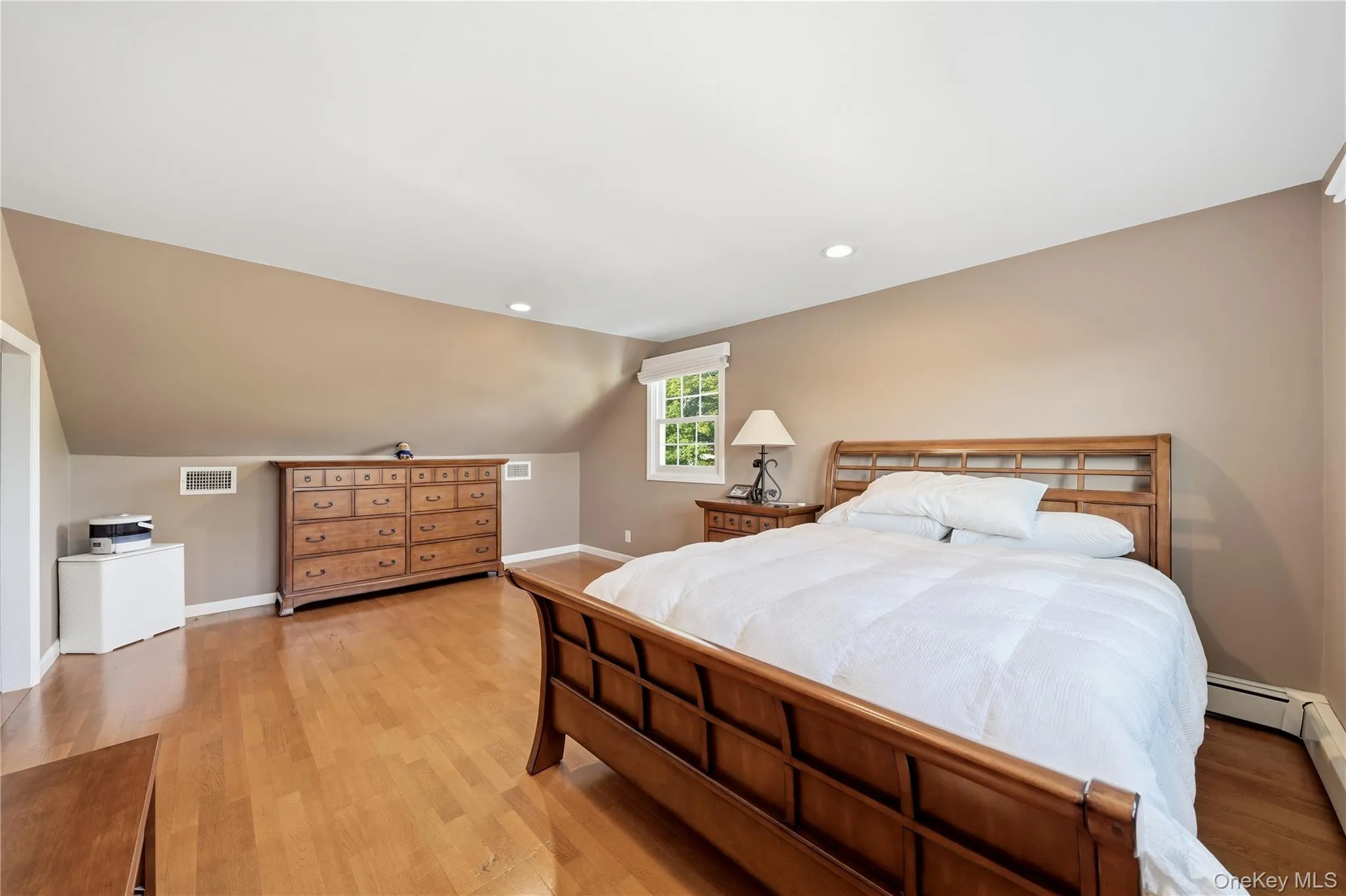 364 Boundary Avenue, Oyster Bay, NY, 4 Bedrooms Bedrooms, 7 Rooms Rooms,2 BathroomsBathrooms,Residential,For Rent,Boundary,0,1020957 364 Boundary Avenue, Oyster Bay, NY, 4 Bedrooms Bedrooms, 7 Rooms Rooms,2 BathroomsBathrooms,Residential,For Rent,Boundary,0,1020957