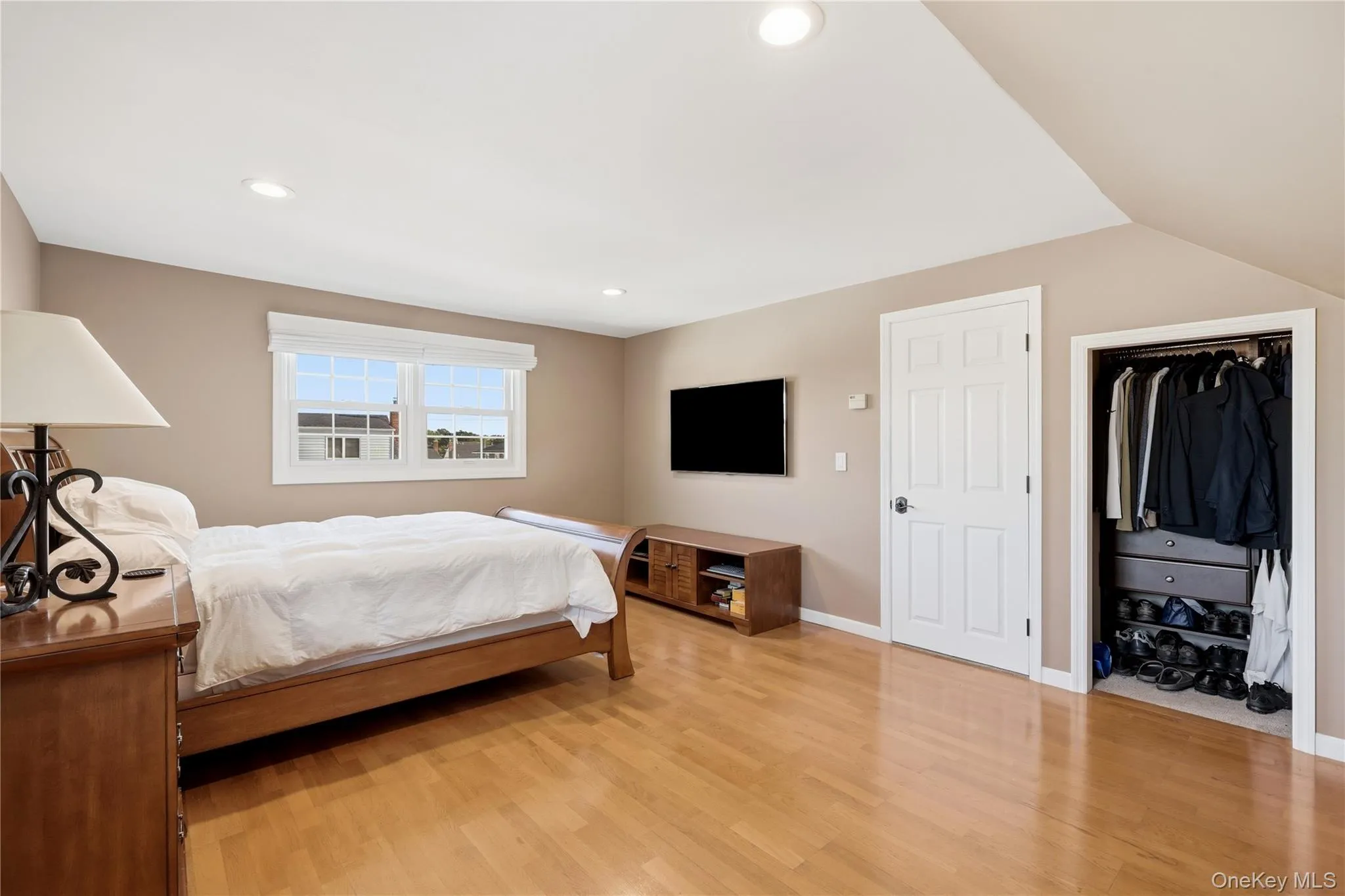 364 Boundary Avenue, Oyster Bay, NY, 4 Bedrooms Bedrooms, 7 Rooms Rooms,2 BathroomsBathrooms,Residential,For Rent,Boundary,0,1020957 364 Boundary Avenue, Oyster Bay, NY, 4 Bedrooms Bedrooms, 7 Rooms Rooms,2 BathroomsBathrooms,Residential,For Rent,Boundary,0,1020957