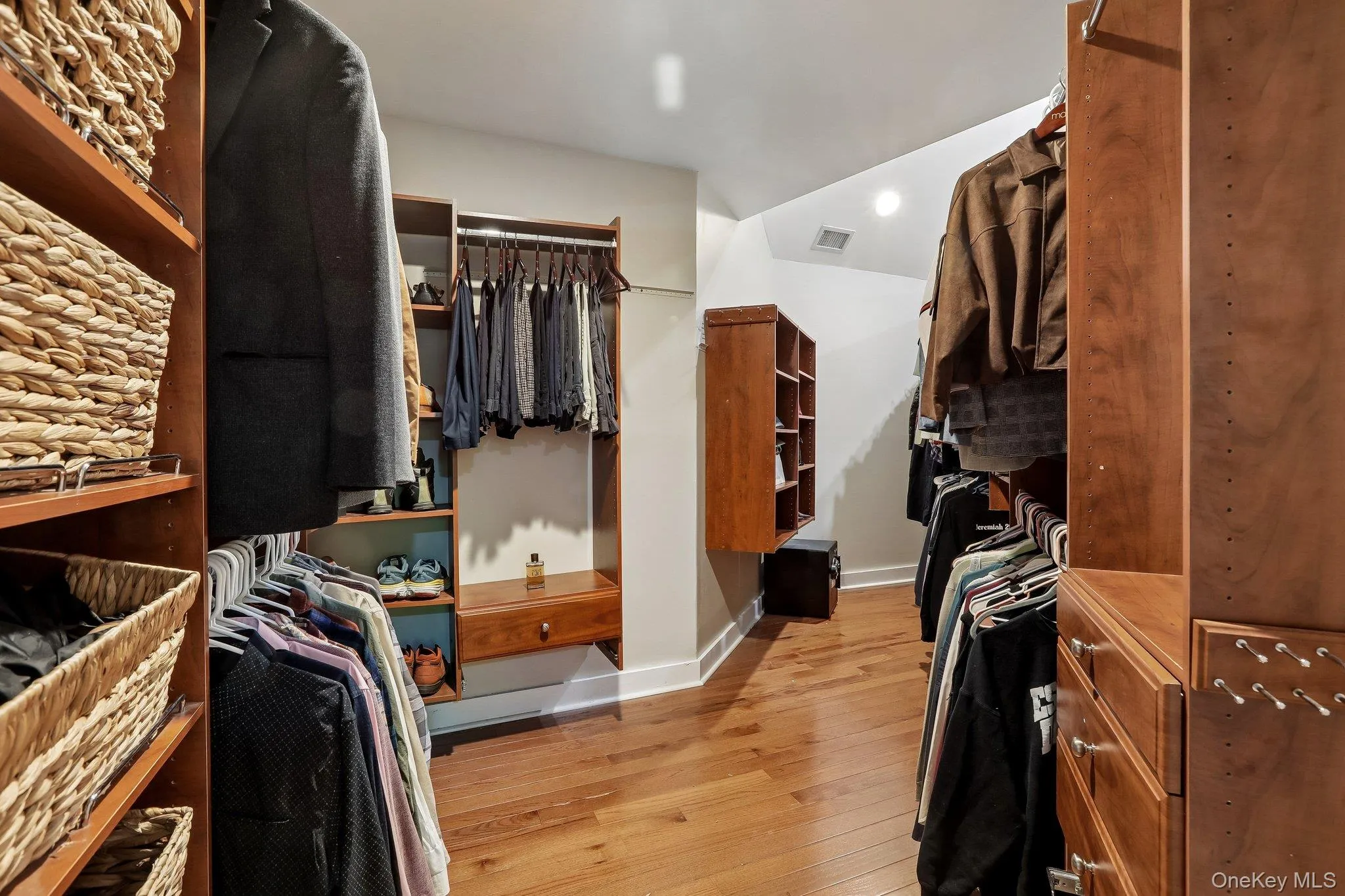 37 West Lane, Lewisboro, NY, 5 Bedrooms Bedrooms, 15 Rooms Rooms,6 BathroomsBathrooms,Residential,For Rent,West,0,1020960 37 West Lane, Lewisboro, NY, 5 Bedrooms Bedrooms, 15 Rooms Rooms,6 BathroomsBathrooms,Residential,For Rent,West,0,1020960
