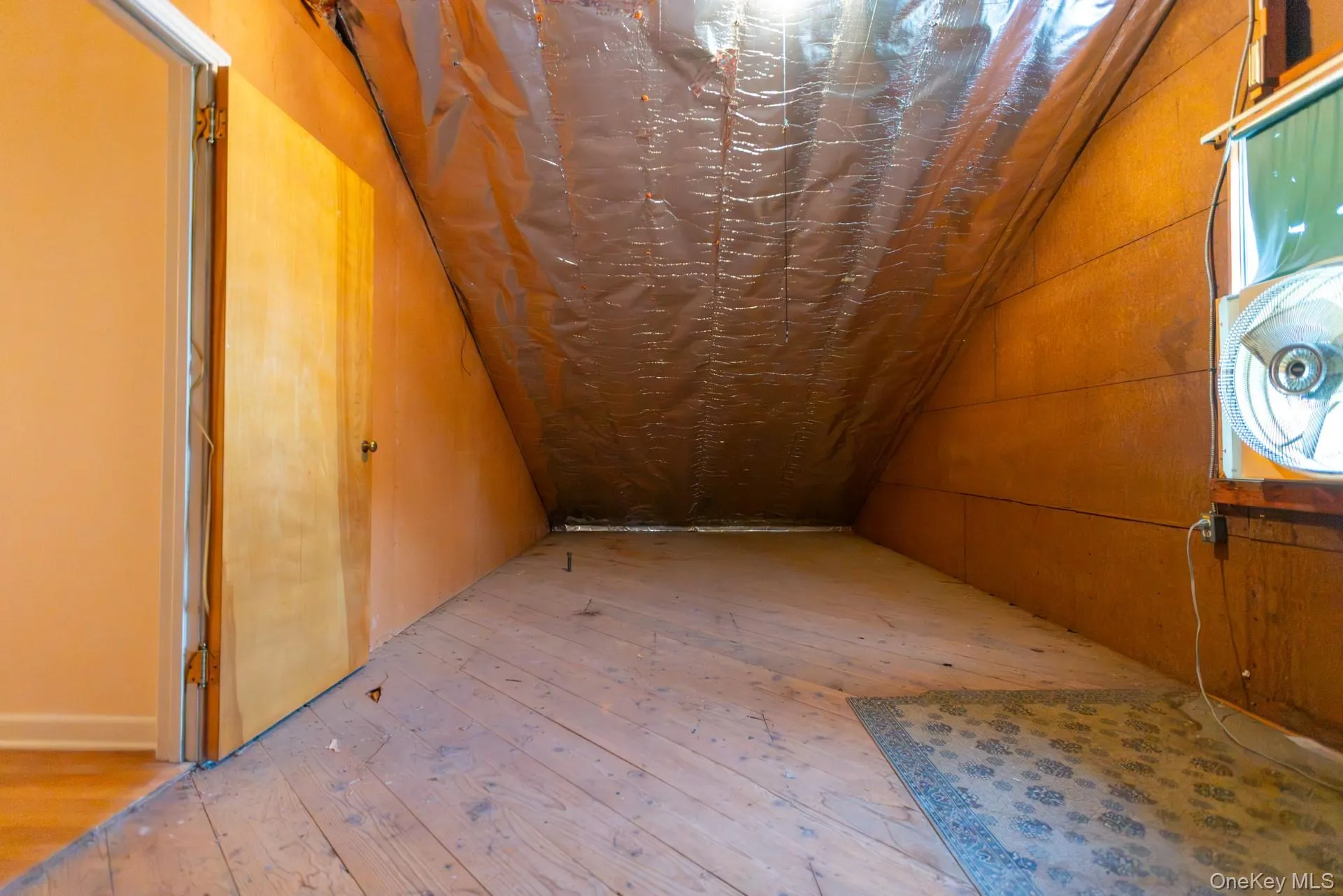 Storage or great space to finish for home office or sitting area. Storage or great space to finish for home office or sitting area.