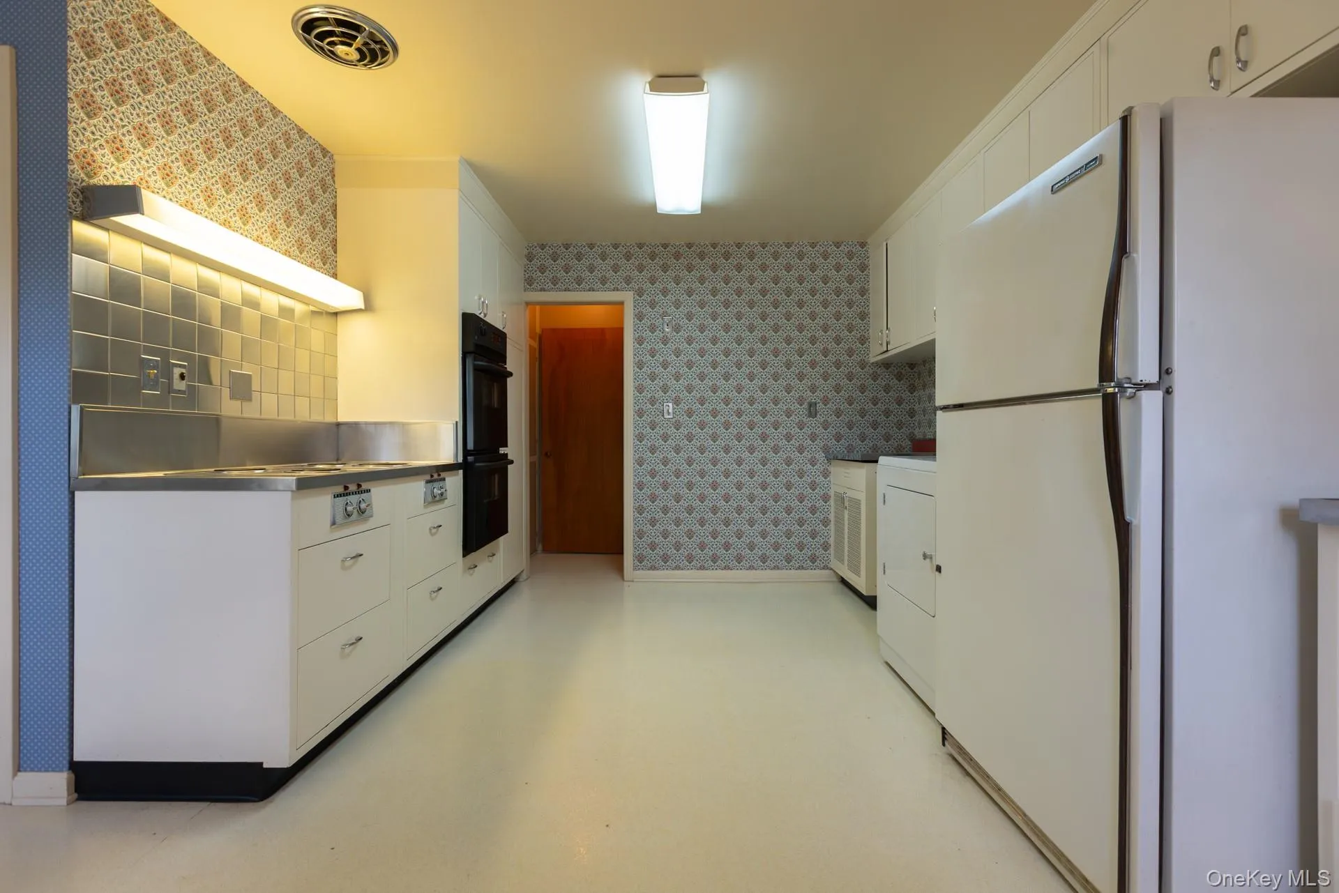 10 Degarmo Place, Poughkeepsie, NY, 3 Bedrooms Bedrooms, 6 Rooms Rooms,2 BathroomsBathrooms,Residential,For Rent,Degarmo,0,1020961 10 Degarmo Place, Poughkeepsie, NY, 3 Bedrooms Bedrooms, 6 Rooms Rooms,2 BathroomsBathrooms,Residential,For Rent,Degarmo,0,1020961