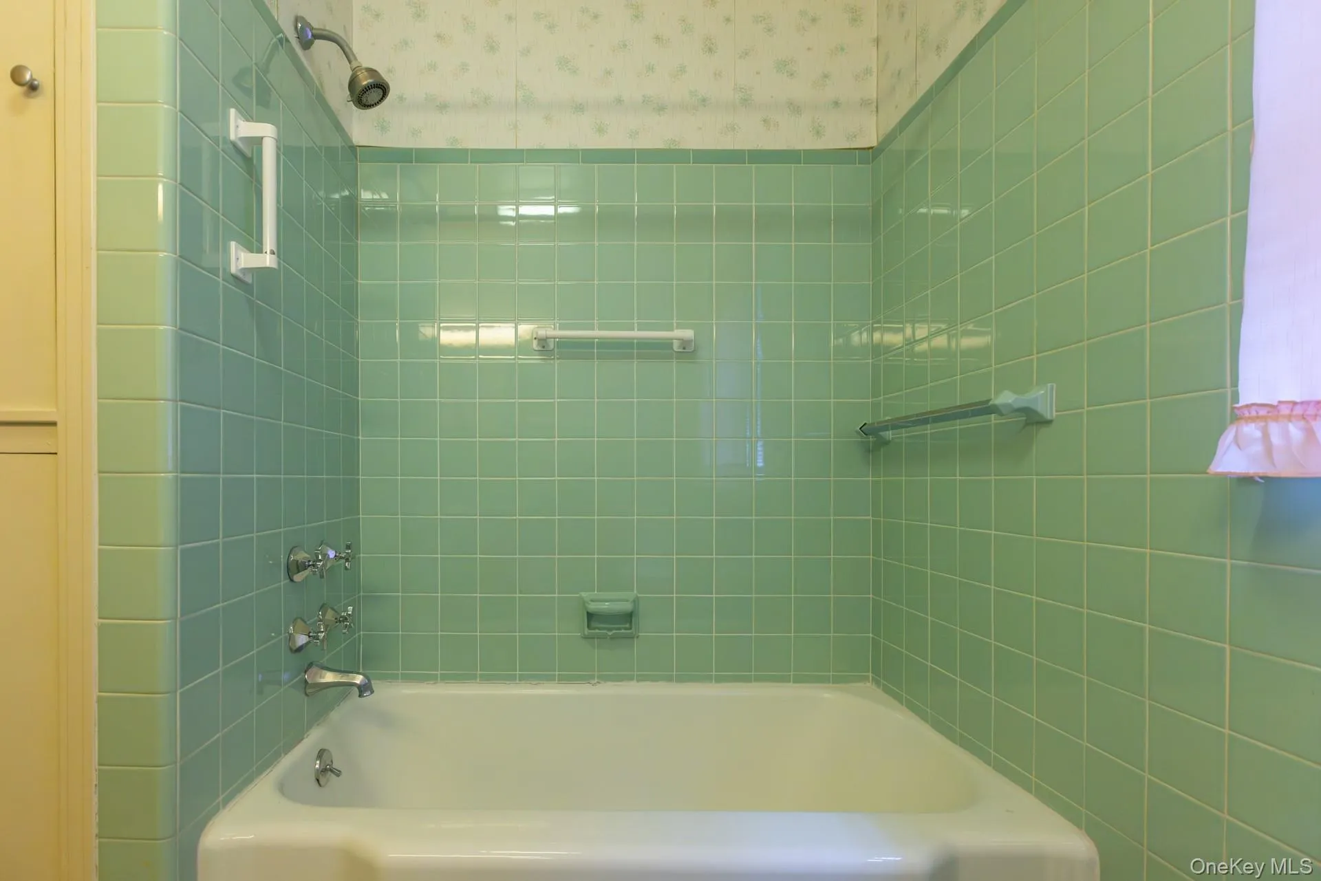 10 Degarmo Place, Poughkeepsie, NY, 3 Bedrooms Bedrooms, 6 Rooms Rooms,2 BathroomsBathrooms,Residential,For Rent,Degarmo,0,1020961 10 Degarmo Place, Poughkeepsie, NY, 3 Bedrooms Bedrooms, 6 Rooms Rooms,2 BathroomsBathrooms,Residential,For Rent,Degarmo,0,1020961