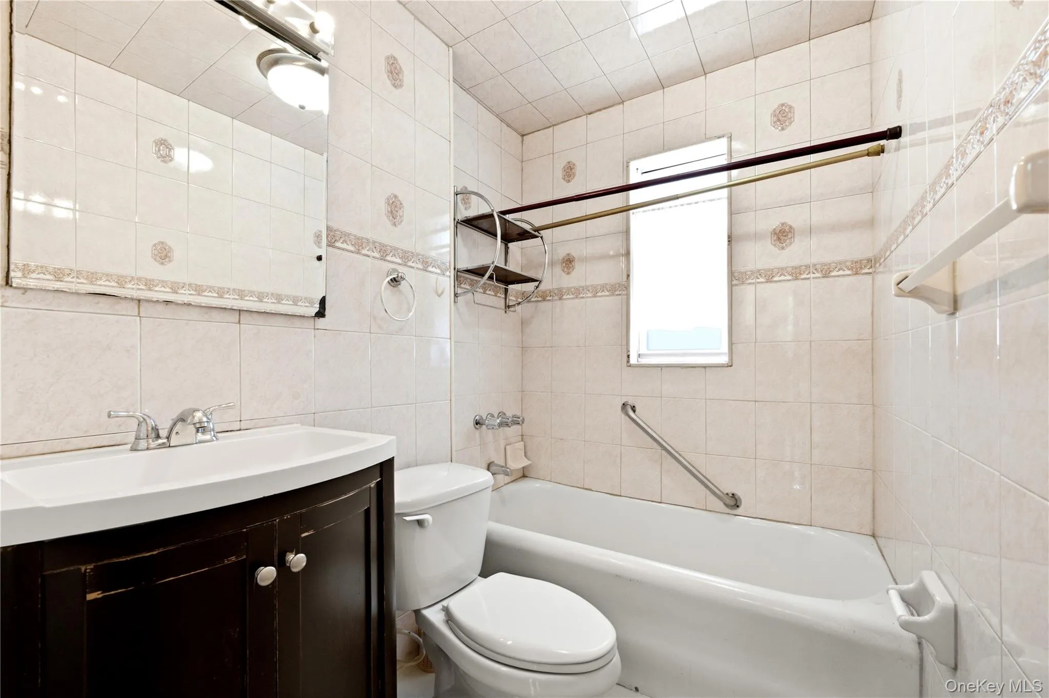 85-17 66th Road, New York, NY, 3 Bedrooms Bedrooms, 7 Rooms Rooms,1 BathroomBathrooms,Residential,For Rent,66th,0,1020964 85-17 66th Road, New York, NY, 3 Bedrooms Bedrooms, 7 Rooms Rooms,1 BathroomBathrooms,Residential,For Rent,66th,0,1020964