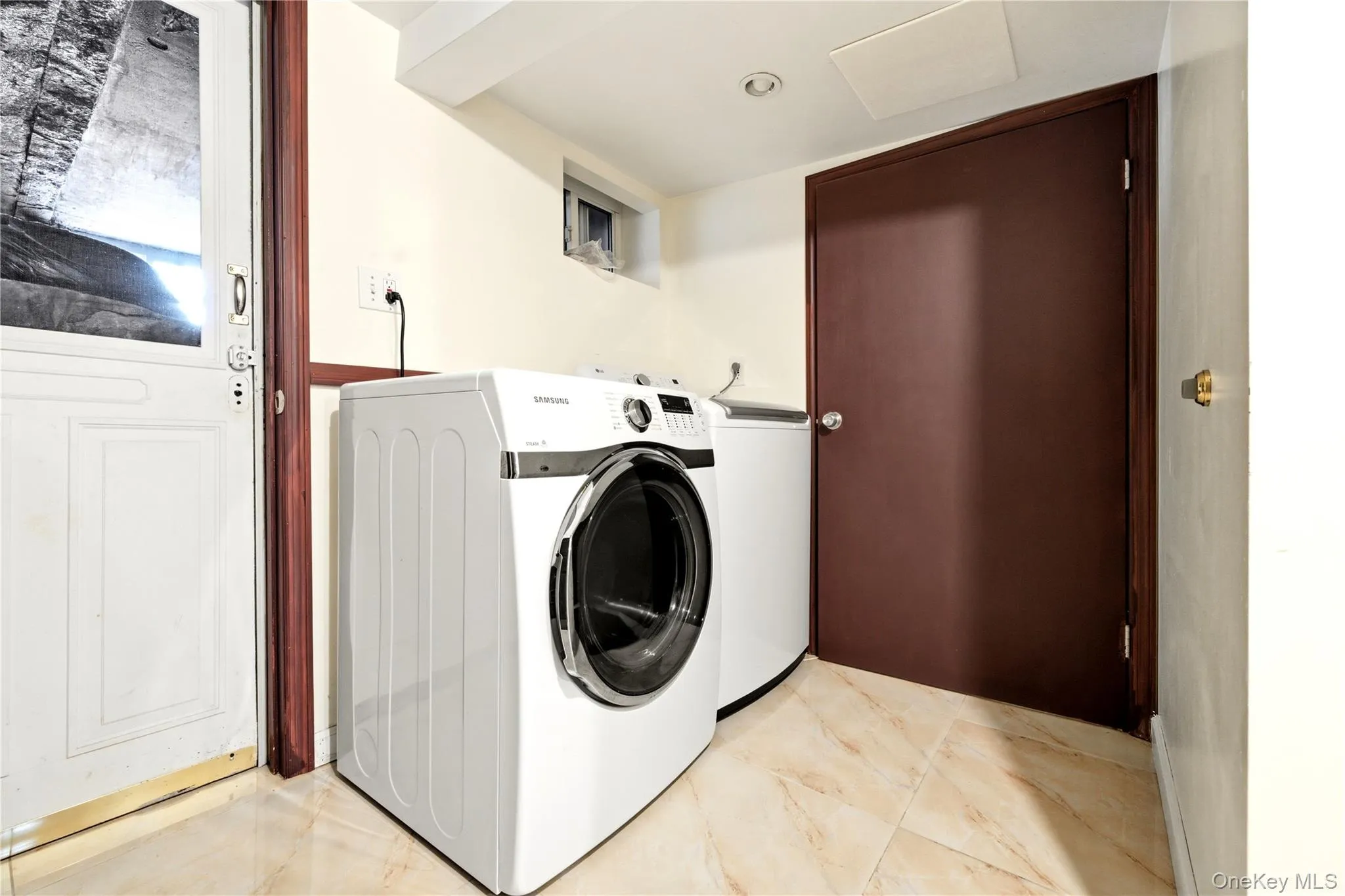 85-17 66th Road, New York, NY, 3 Bedrooms Bedrooms, 7 Rooms Rooms,1 BathroomBathrooms,Residential,For Rent,66th,0,1020964 85-17 66th Road, New York, NY, 3 Bedrooms Bedrooms, 7 Rooms Rooms,1 BathroomBathrooms,Residential,For Rent,66th,0,1020964