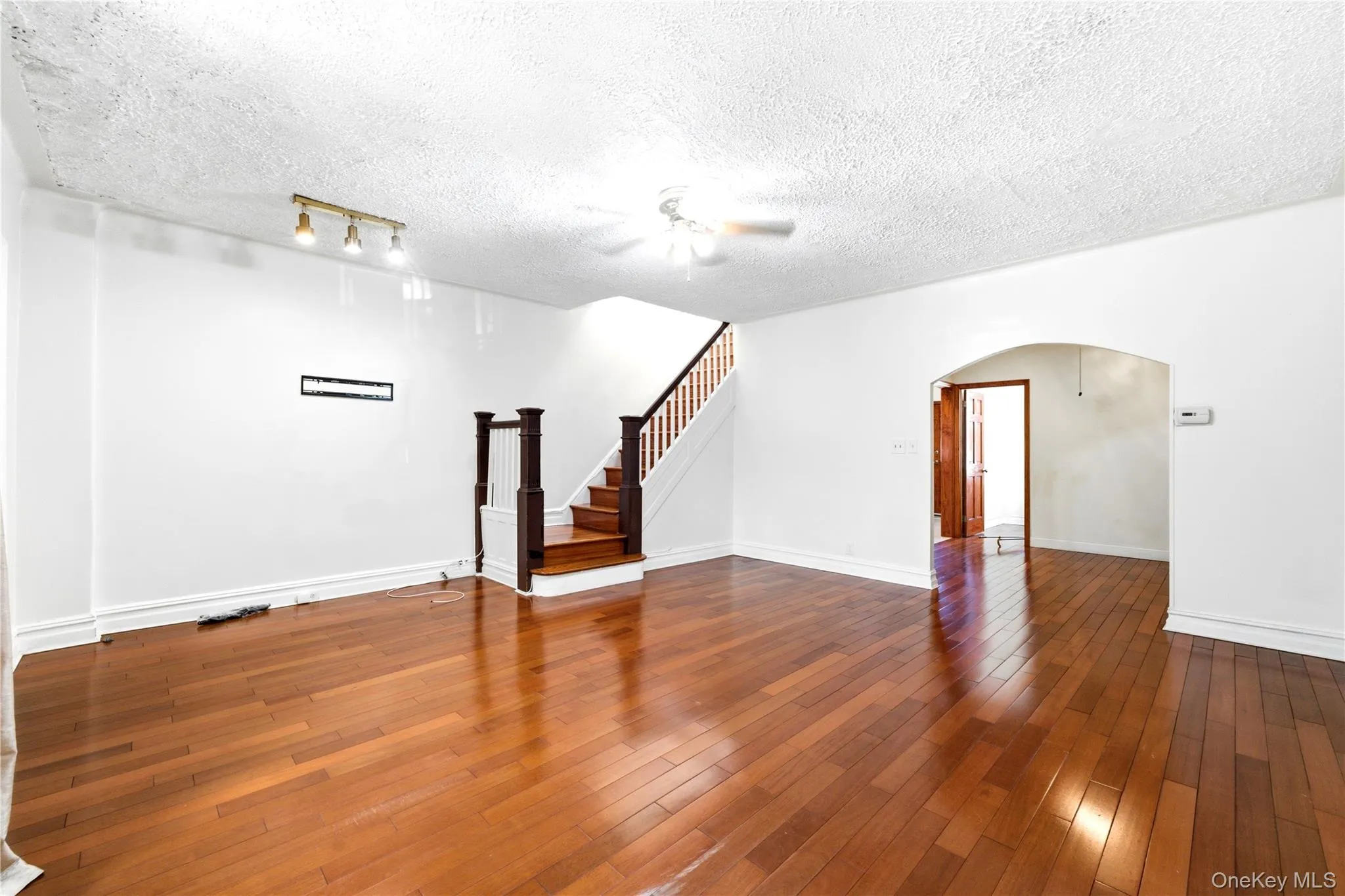 85-17 66th Road, New York, NY, 3 Bedrooms Bedrooms, 7 Rooms Rooms,1 BathroomBathrooms,Residential,For Rent,66th,0,1020964 85-17 66th Road, New York, NY, 3 Bedrooms Bedrooms, 7 Rooms Rooms,1 BathroomBathrooms,Residential,For Rent,66th,0,1020964