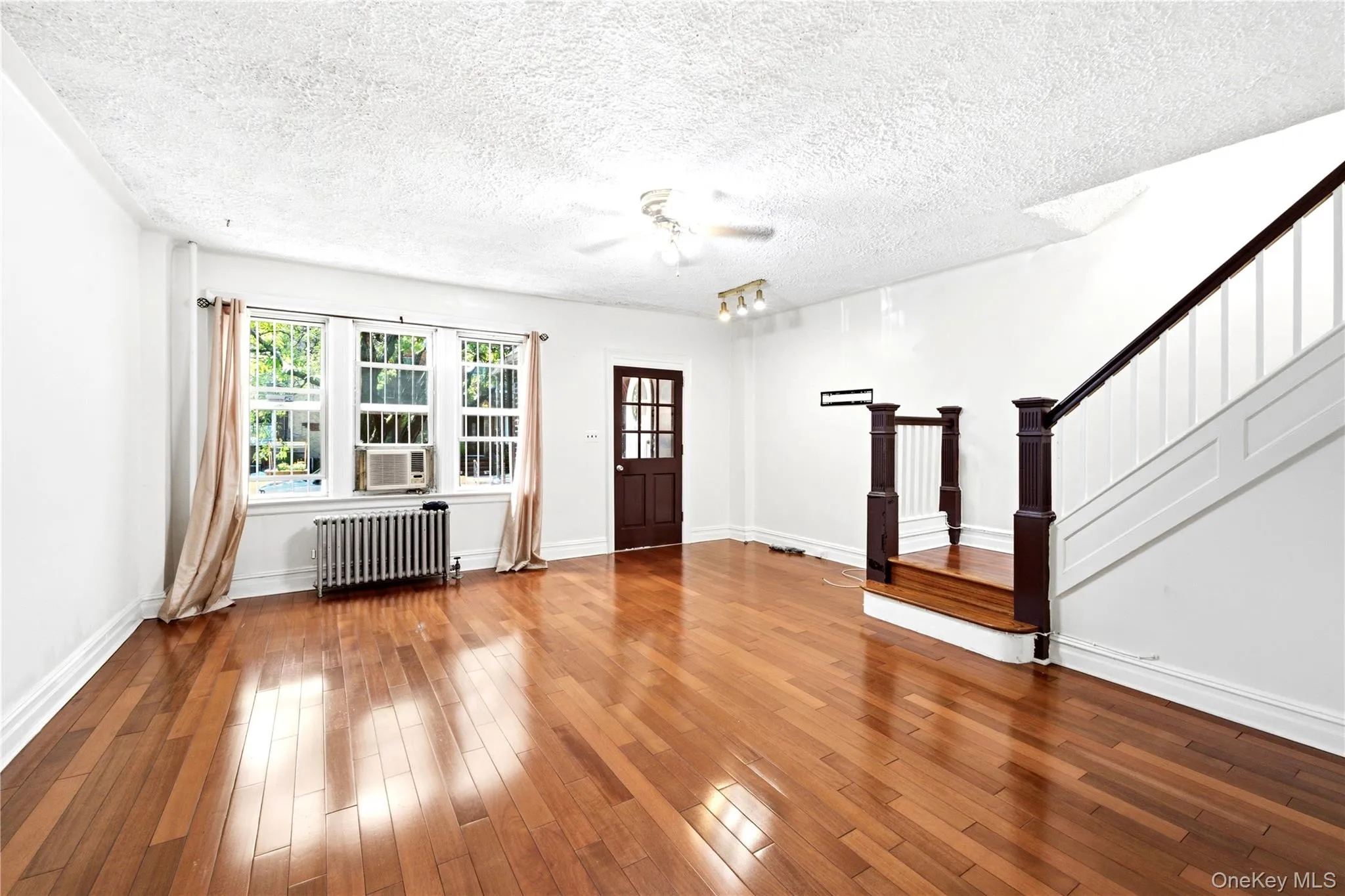85-17 66th Road, New York, NY, 3 Bedrooms Bedrooms, 7 Rooms Rooms,1 BathroomBathrooms,Residential,For Rent,66th,0,1020964 85-17 66th Road, New York, NY, 3 Bedrooms Bedrooms, 7 Rooms Rooms,1 BathroomBathrooms,Residential,For Rent,66th,0,1020964