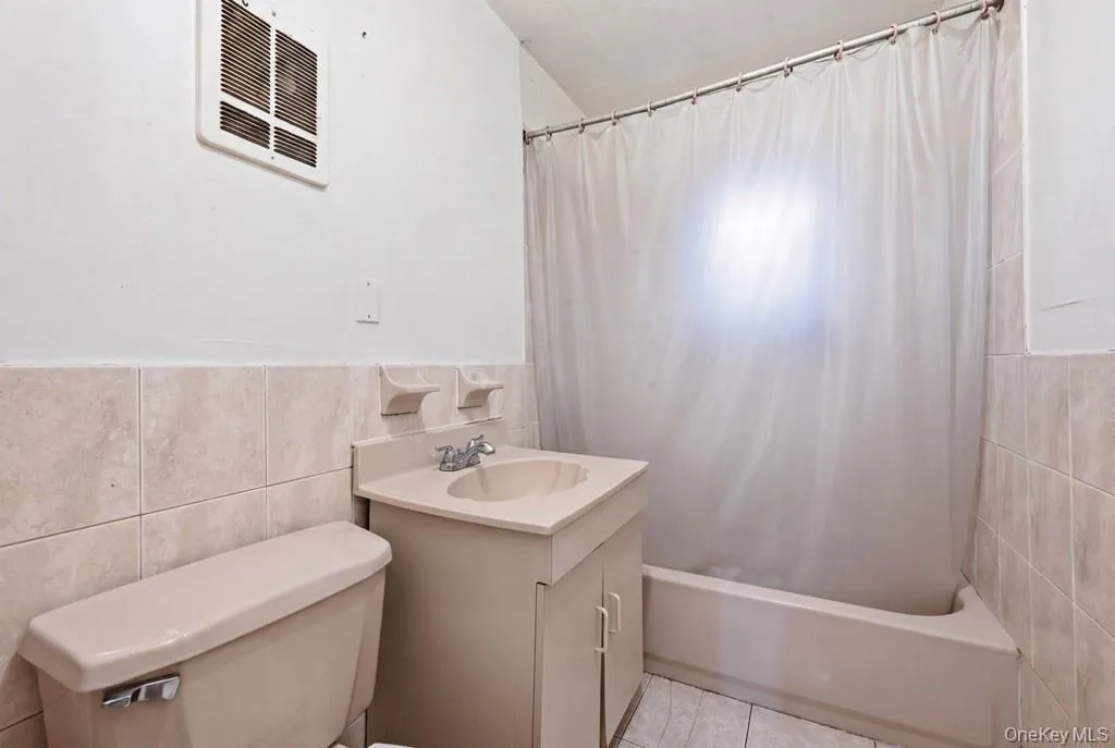 12219 191st Street, New York, NY, 8 Bedrooms Bedrooms, 14 Rooms Rooms,3 BathroomsBathrooms,Residential,For Rent,191st,0,1020966 12219 191st Street, New York, NY, 8 Bedrooms Bedrooms, 14 Rooms Rooms,3 BathroomsBathrooms,Residential,For Rent,191st,0,1020966