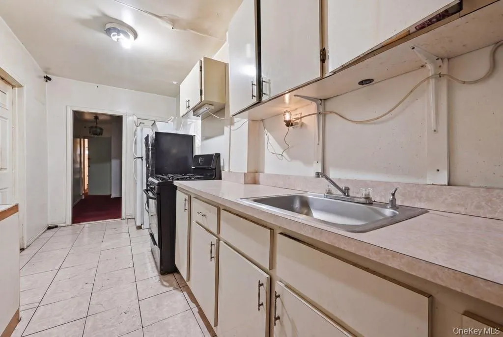 12219 191st Street, New York, NY, 8 Bedrooms Bedrooms, 14 Rooms Rooms,3 BathroomsBathrooms,Residential,For Rent,191st,0,1020966 12219 191st Street, New York, NY, 8 Bedrooms Bedrooms, 14 Rooms Rooms,3 BathroomsBathrooms,Residential,For Rent,191st,0,1020966