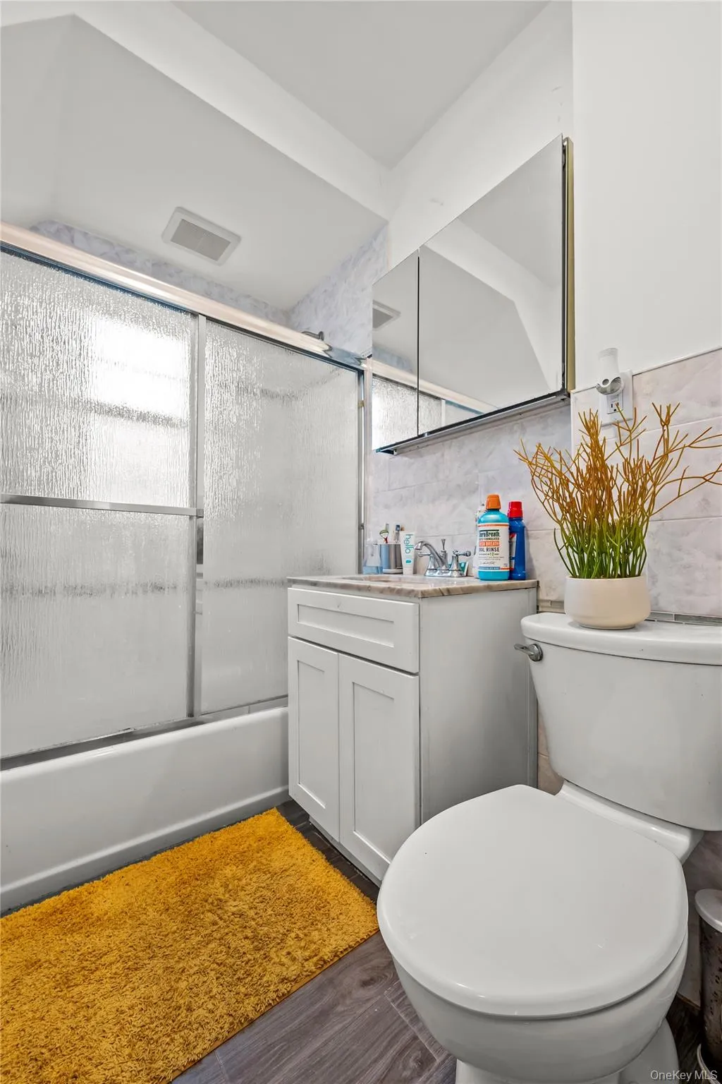 118 48 222ND Street, New York, NY, 4 Bedrooms Bedrooms, 7 Rooms Rooms,2 BathroomsBathrooms,Residential,For Rent,222ND,0,1020967 118 48 222ND Street, New York, NY, 4 Bedrooms Bedrooms, 7 Rooms Rooms,2 BathroomsBathrooms,Residential,For Rent,222ND,0,1020967