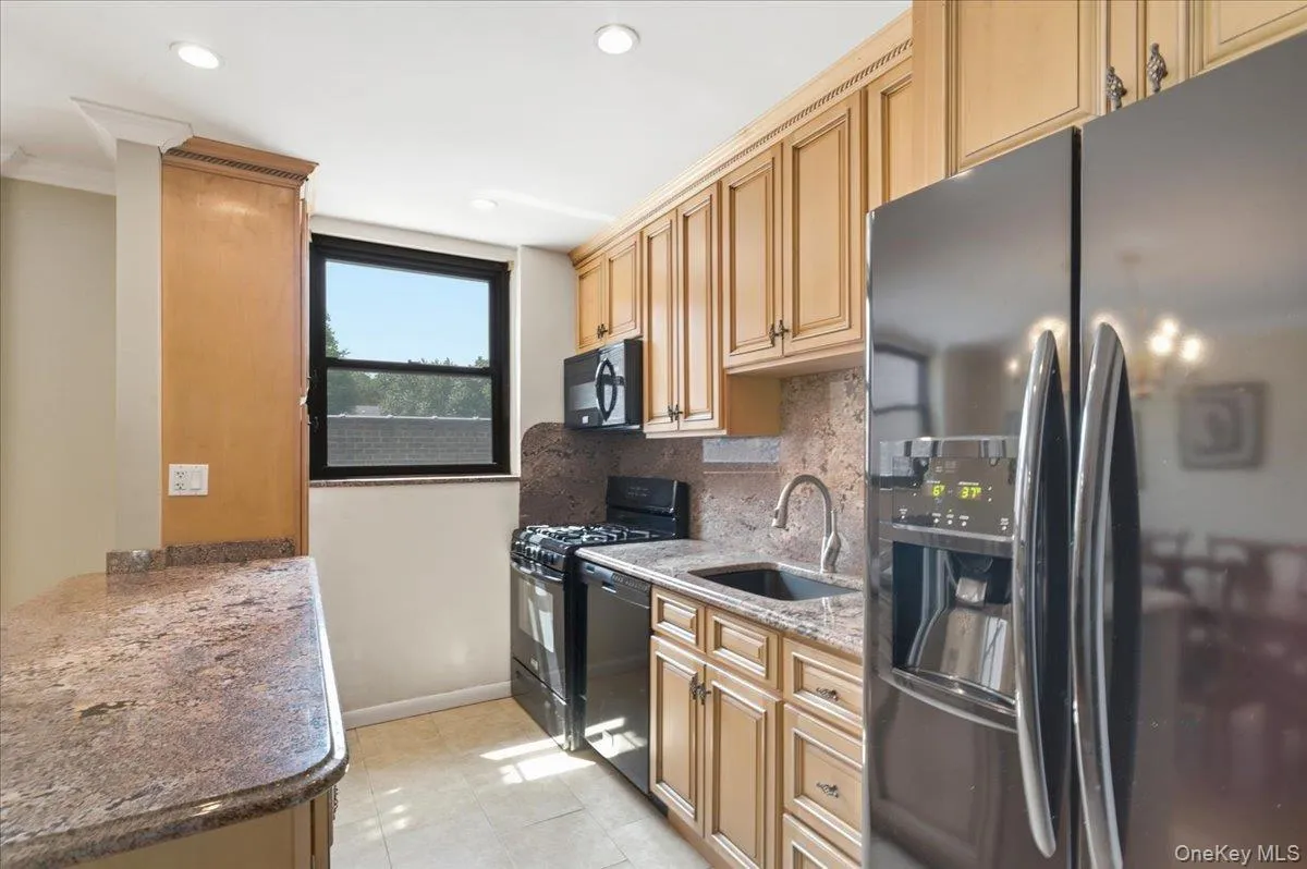 86-22 155th, New York, NY, 2 Bedrooms Bedrooms, 5 Rooms Rooms,1 BathroomBathrooms,Residential,For Rent,155th,0,1020971 86-22 155th, New York, NY, 2 Bedrooms Bedrooms, 5 Rooms Rooms,1 BathroomBathrooms,Residential,For Rent,155th,0,1020971