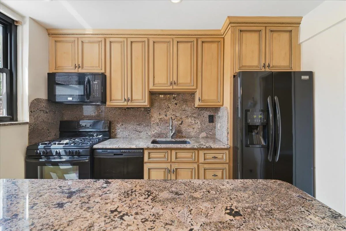 86-22 155th, New York, NY, 2 Bedrooms Bedrooms, 5 Rooms Rooms,1 BathroomBathrooms,Residential,For Rent,155th,0,1020971 86-22 155th, New York, NY, 2 Bedrooms Bedrooms, 5 Rooms Rooms,1 BathroomBathrooms,Residential,For Rent,155th,0,1020971