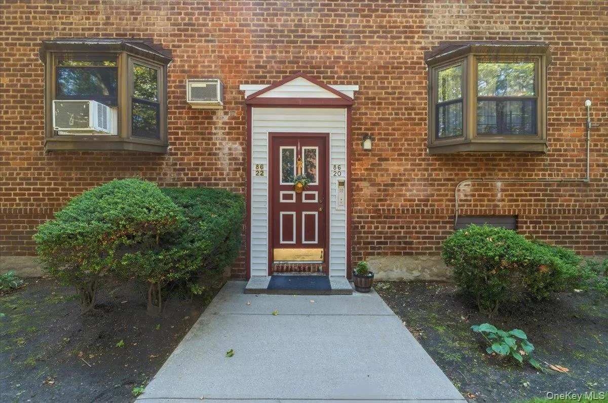 86-22 155th, New York, NY, 2 Bedrooms Bedrooms, 5 Rooms Rooms,1 BathroomBathrooms,Residential,For Rent,155th,0,1020971 86-22 155th, New York, NY, 2 Bedrooms Bedrooms, 5 Rooms Rooms,1 BathroomBathrooms,Residential,For Rent,155th,0,1020971