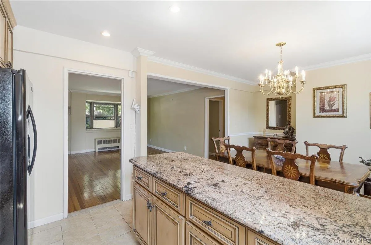 86-22 155th, New York, NY, 2 Bedrooms Bedrooms, 5 Rooms Rooms,1 BathroomBathrooms,Residential,For Rent,155th,0,1020971 86-22 155th, New York, NY, 2 Bedrooms Bedrooms, 5 Rooms Rooms,1 BathroomBathrooms,Residential,For Rent,155th,0,1020971