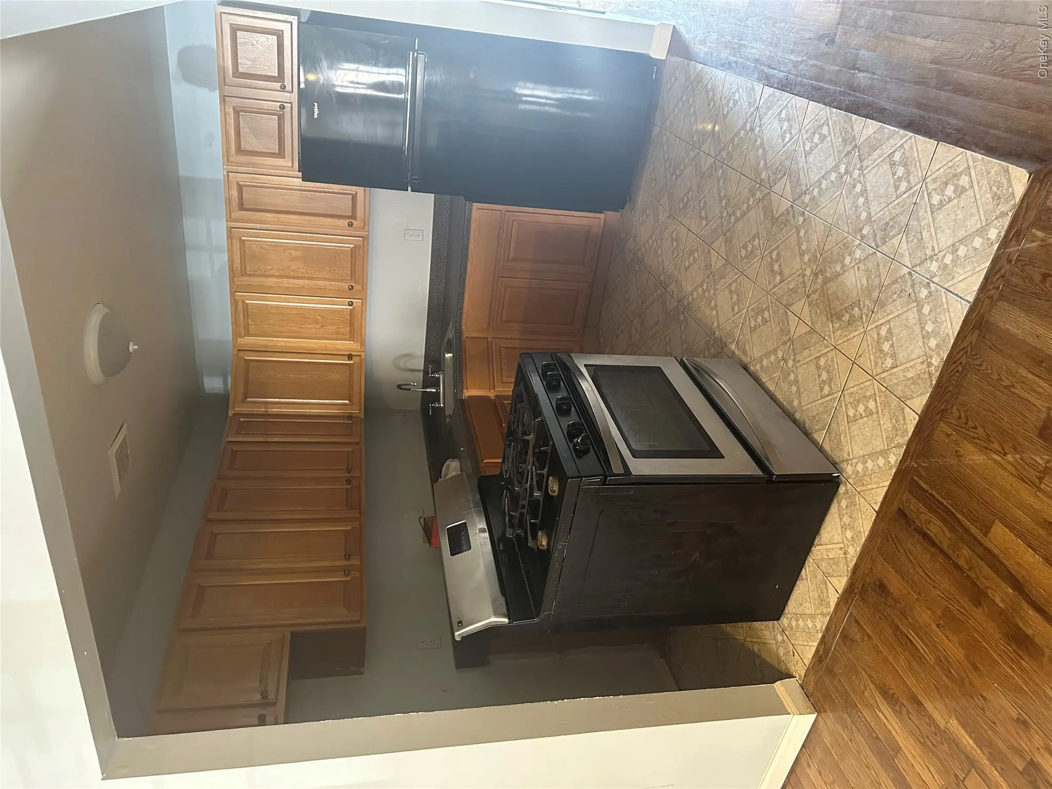 776 Lincoln Avenue, New York, NY, 3 Bedrooms Bedrooms, 6 Rooms Rooms,1 BathroomBathrooms,Residential Lease,For Rent,Lincoln,0,1020972 776 Lincoln Avenue, New York, NY, 3 Bedrooms Bedrooms, 6 Rooms Rooms,1 BathroomBathrooms,Residential Lease,For Rent,Lincoln,0,1020972