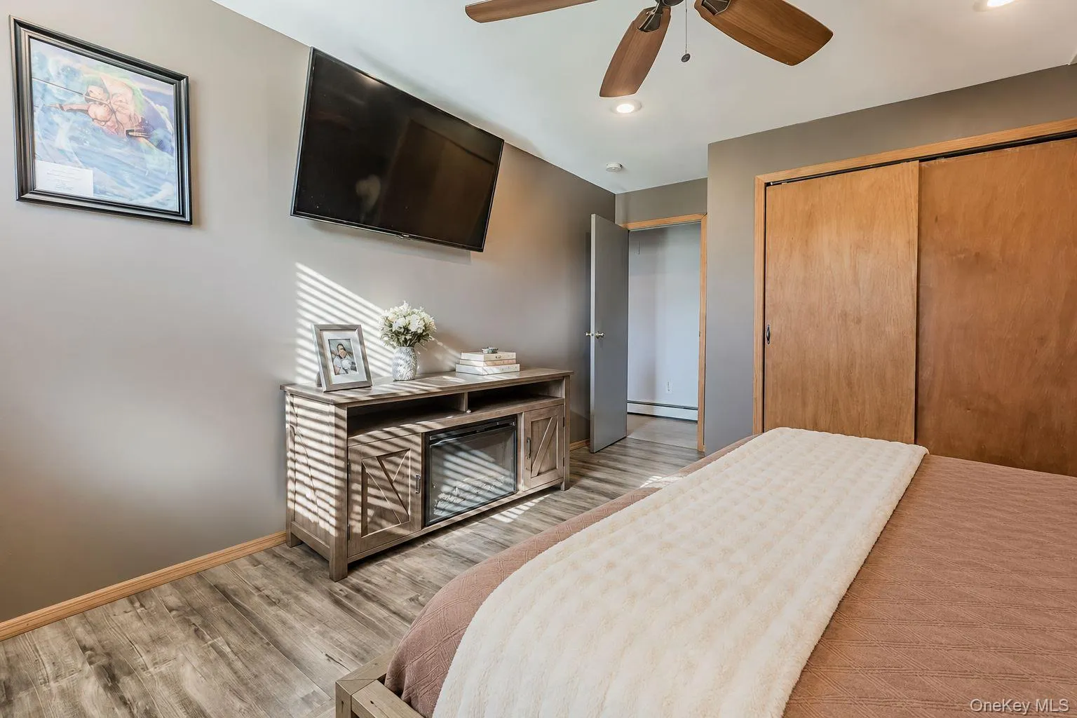 54 Champlin Street, Islip, NY, 3 Bedrooms Bedrooms, 6 Rooms Rooms,2 BathroomsBathrooms,Residential Lease,For Rent,Champlin,0,1020978 54 Champlin Street, Islip, NY, 3 Bedrooms Bedrooms, 6 Rooms Rooms,2 BathroomsBathrooms,Residential Lease,For Rent,Champlin,0,1020978