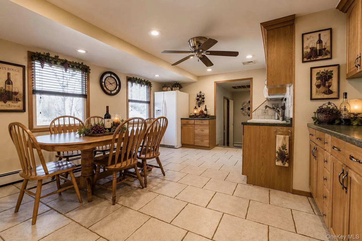 54 Champlin Street, Islip, NY, 3 Bedrooms Bedrooms, 6 Rooms Rooms,2 BathroomsBathrooms,Residential Lease,For Rent,Champlin,0,1020978 54 Champlin Street, Islip, NY, 3 Bedrooms Bedrooms, 6 Rooms Rooms,2 BathroomsBathrooms,Residential Lease,For Rent,Champlin,0,1020978