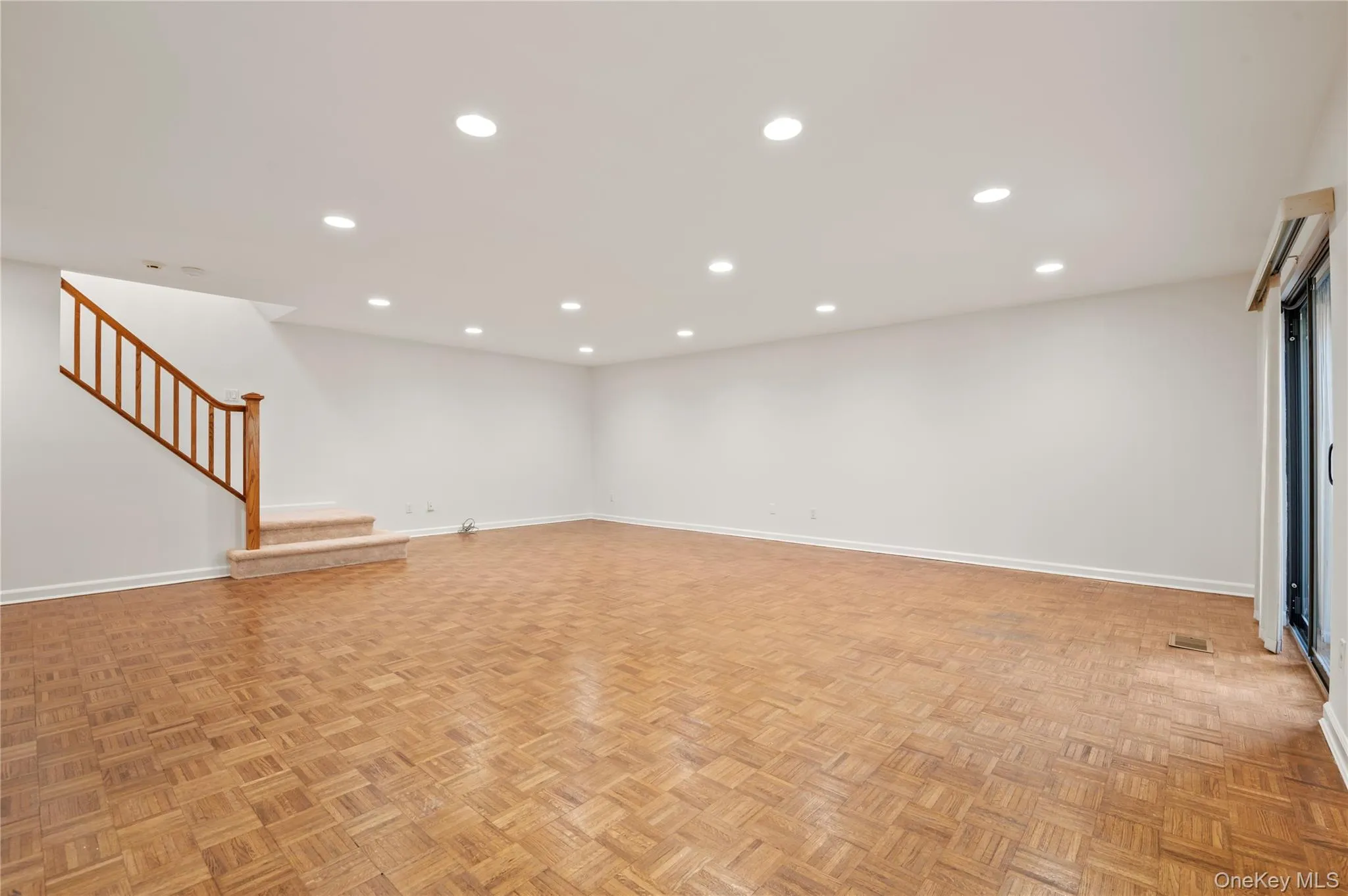 60 Pheasant Run, North Hempstead, NY, 3 Bedrooms Bedrooms, 8 Rooms Rooms,2 BathroomsBathrooms,Residential,For Rent,Pheasant,0,1020983 60 Pheasant Run, North Hempstead, NY, 3 Bedrooms Bedrooms, 8 Rooms Rooms,2 BathroomsBathrooms,Residential,For Rent,Pheasant,0,1020983