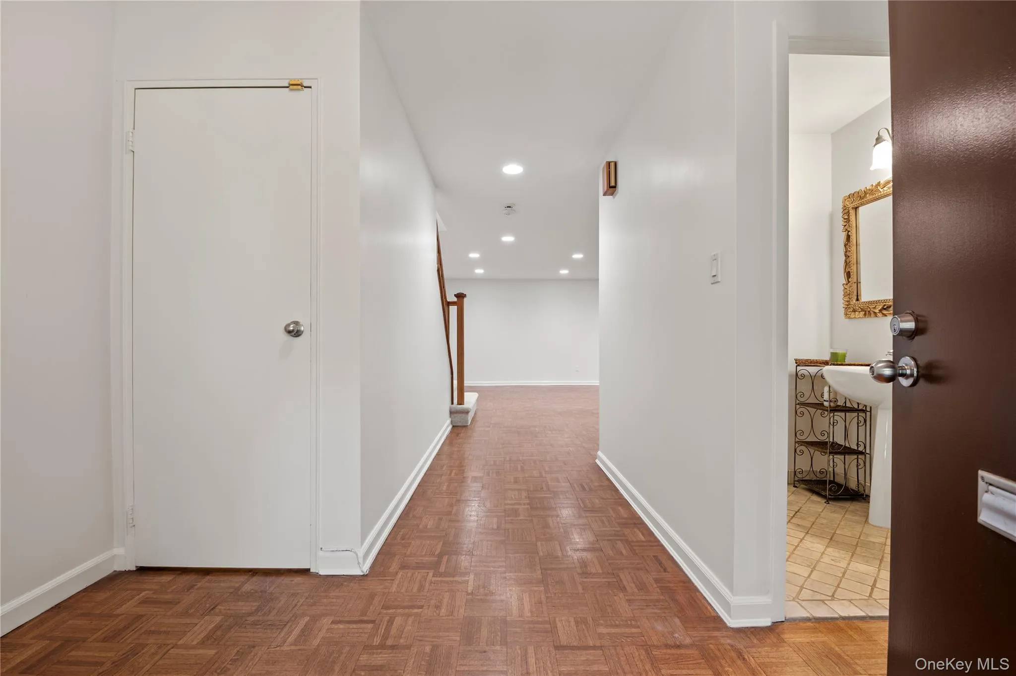 60 Pheasant Run, North Hempstead, NY, 3 Bedrooms Bedrooms, 8 Rooms Rooms,2 BathroomsBathrooms,Residential,For Rent,Pheasant,0,1020983 60 Pheasant Run, North Hempstead, NY, 3 Bedrooms Bedrooms, 8 Rooms Rooms,2 BathroomsBathrooms,Residential,For Rent,Pheasant,0,1020983