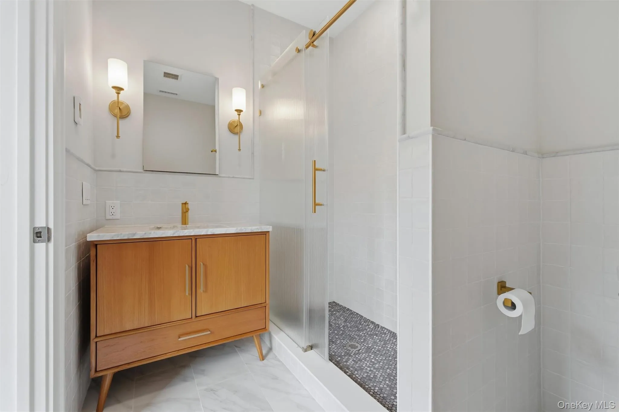 76 Reservoir Road, Marlboro, NY, 3 Bedrooms Bedrooms, 11 Rooms Rooms,3 BathroomsBathrooms,Residential,For Rent,Reservoir,0,1020985 76 Reservoir Road, Marlboro, NY, 3 Bedrooms Bedrooms, 11 Rooms Rooms,3 BathroomsBathrooms,Residential,For Rent,Reservoir,0,1020985