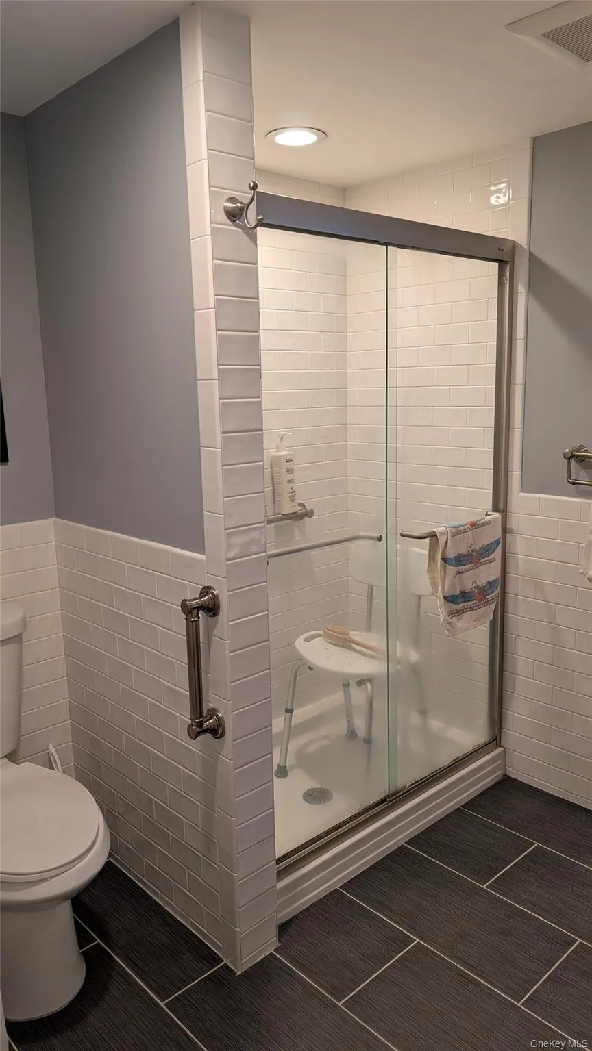7 Oaktree Lane, Huntington, NY, 4 Bedrooms Bedrooms, 9 Rooms Rooms,2 BathroomsBathrooms,Residential,For Rent,Oaktree,0,1020994 7 Oaktree Lane, Huntington, NY, 4 Bedrooms Bedrooms, 9 Rooms Rooms,2 BathroomsBathrooms,Residential,For Rent,Oaktree,0,1020994