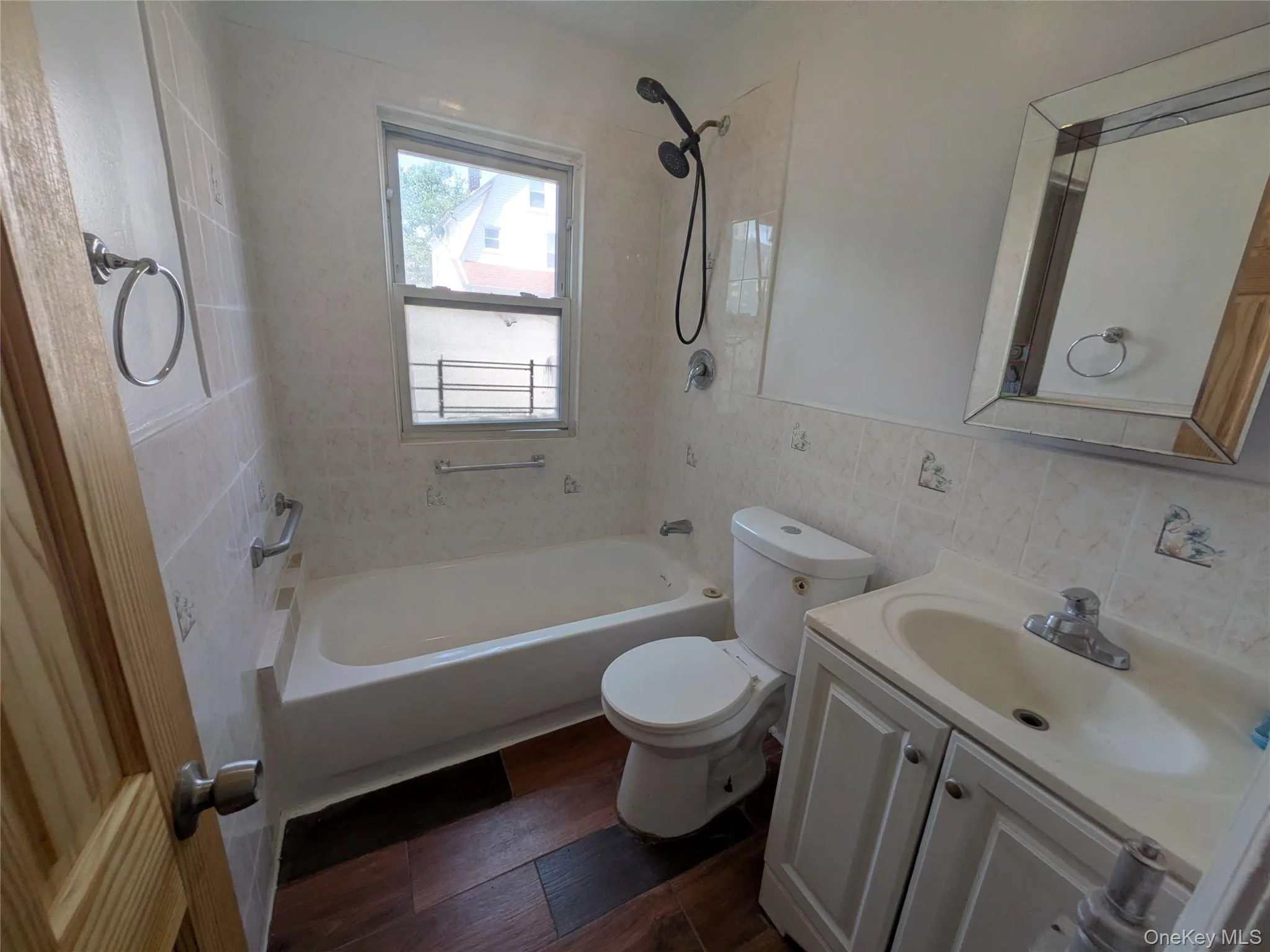205-11 110th Avenue, New York, NY, 2 Bedrooms Bedrooms, 5 Rooms Rooms,1 BathroomBathrooms,Residential Lease,For Rent,110th,0,1021010 205-11 110th Avenue, New York, NY, 2 Bedrooms Bedrooms, 5 Rooms Rooms,1 BathroomBathrooms,Residential Lease,For Rent,110th,0,1021010