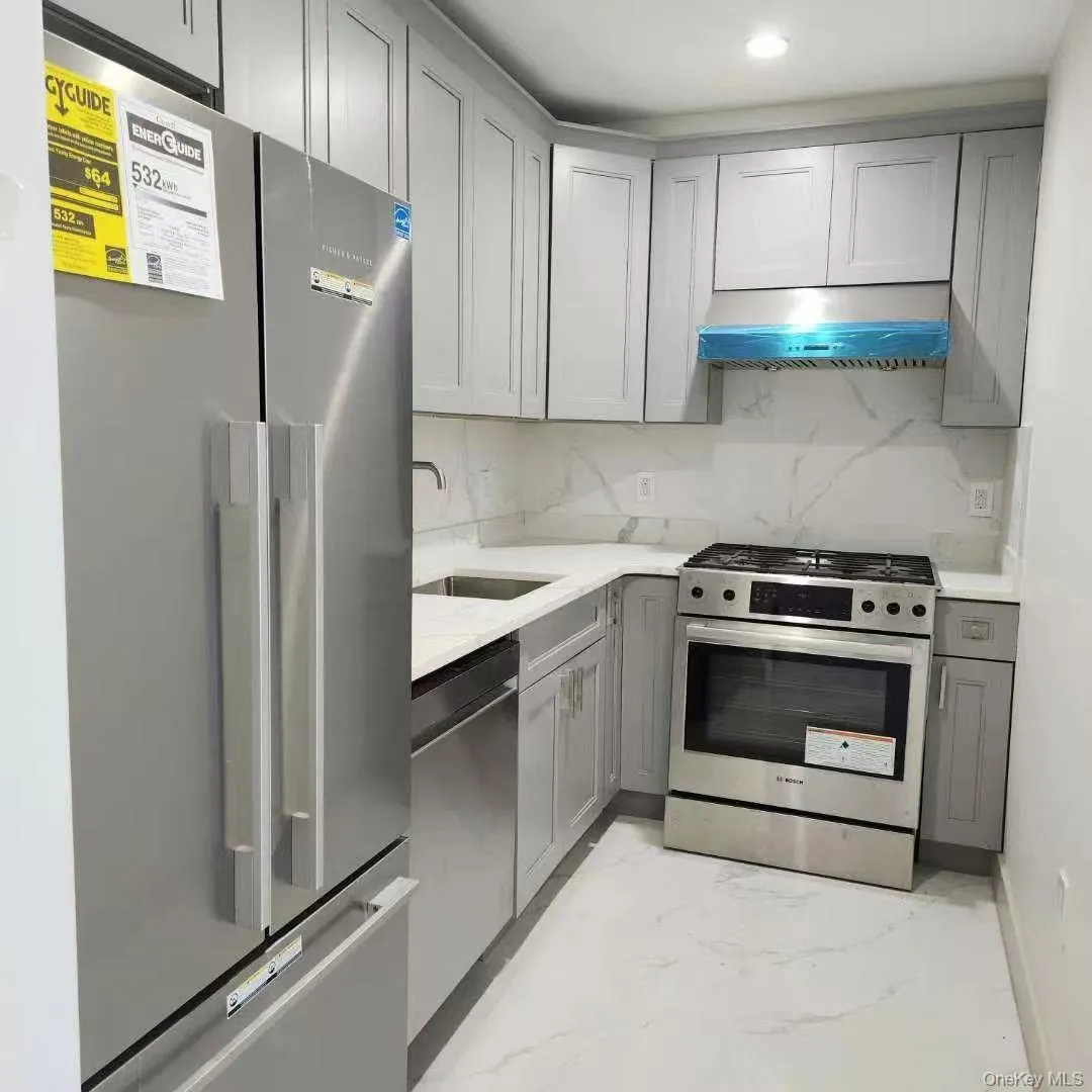 4162 Bowne Street, New York, NY, 2 Bedrooms Bedrooms, 6 Rooms Rooms,2 BathroomsBathrooms,Residential,For Rent,Bowne,0,1021015 4162 Bowne Street, New York, NY, 2 Bedrooms Bedrooms, 6 Rooms Rooms,2 BathroomsBathrooms,Residential,For Rent,Bowne,0,1021015