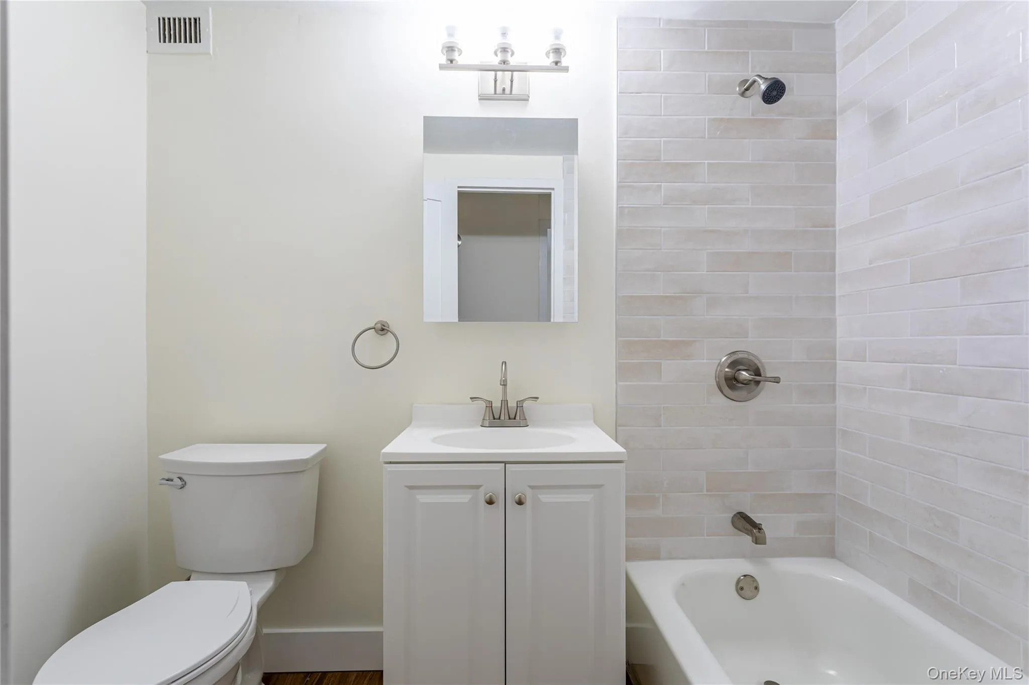 6 Fordham Hill Oval, New York, NY, 2 Bedrooms Bedrooms, 5 Rooms Rooms,1 BathroomBathrooms,Residential,For Rent,Fordham Hill Oval,0,1021017 6 Fordham Hill Oval, New York, NY, 2 Bedrooms Bedrooms, 5 Rooms Rooms,1 BathroomBathrooms,Residential,For Rent,Fordham Hill Oval,0,1021017
