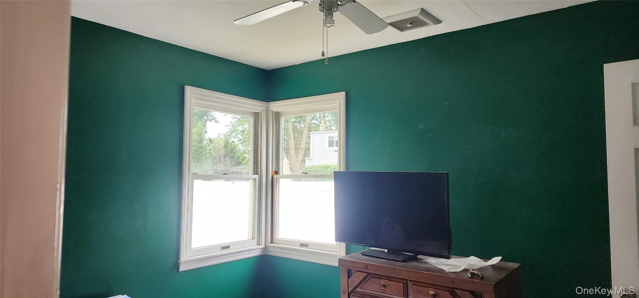 79 Commack Road, Babylon, NY, 2 Bedrooms Bedrooms, 5 Rooms Rooms,1 BathroomBathrooms,Residential,For Rent,Commack,0,1021019 79 Commack Road, Babylon, NY, 2 Bedrooms Bedrooms, 5 Rooms Rooms,1 BathroomBathrooms,Residential,For Rent,Commack,0,1021019